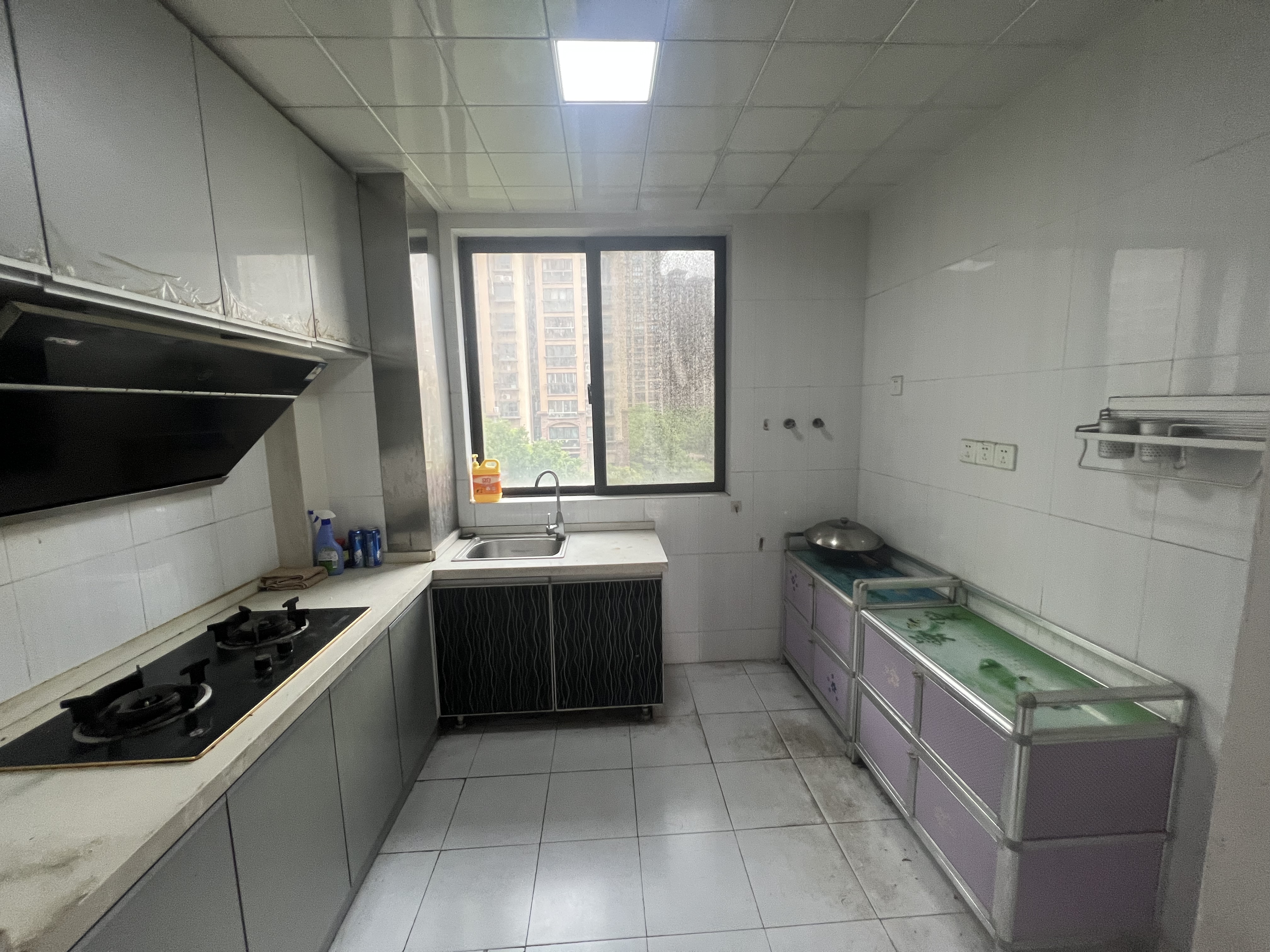 华强城一期 3室2厅2卫 131.93m&sup2;