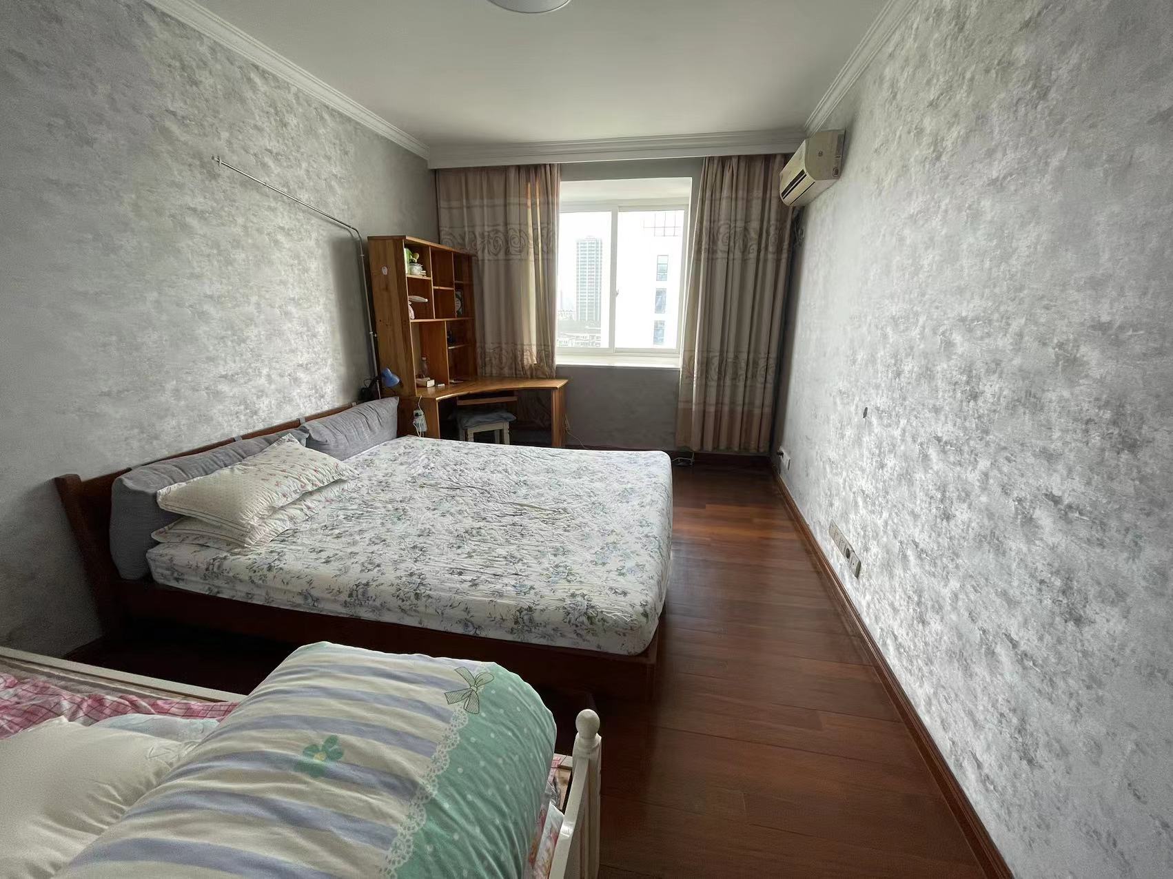 春晖花园 3室2厅2卫 140.21m&sup2;