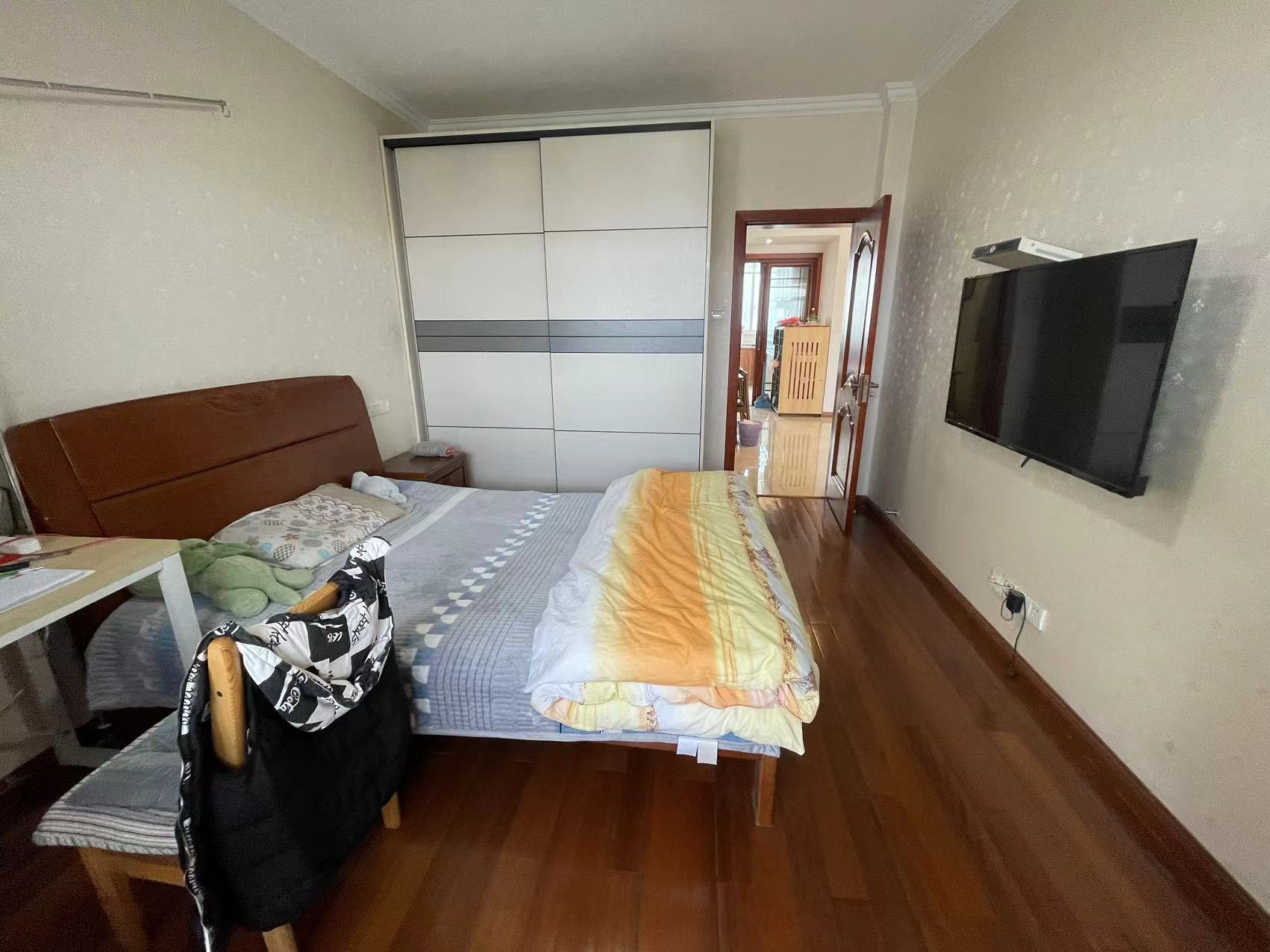 春晖花园 3室2厅2卫 140.21m&sup2;