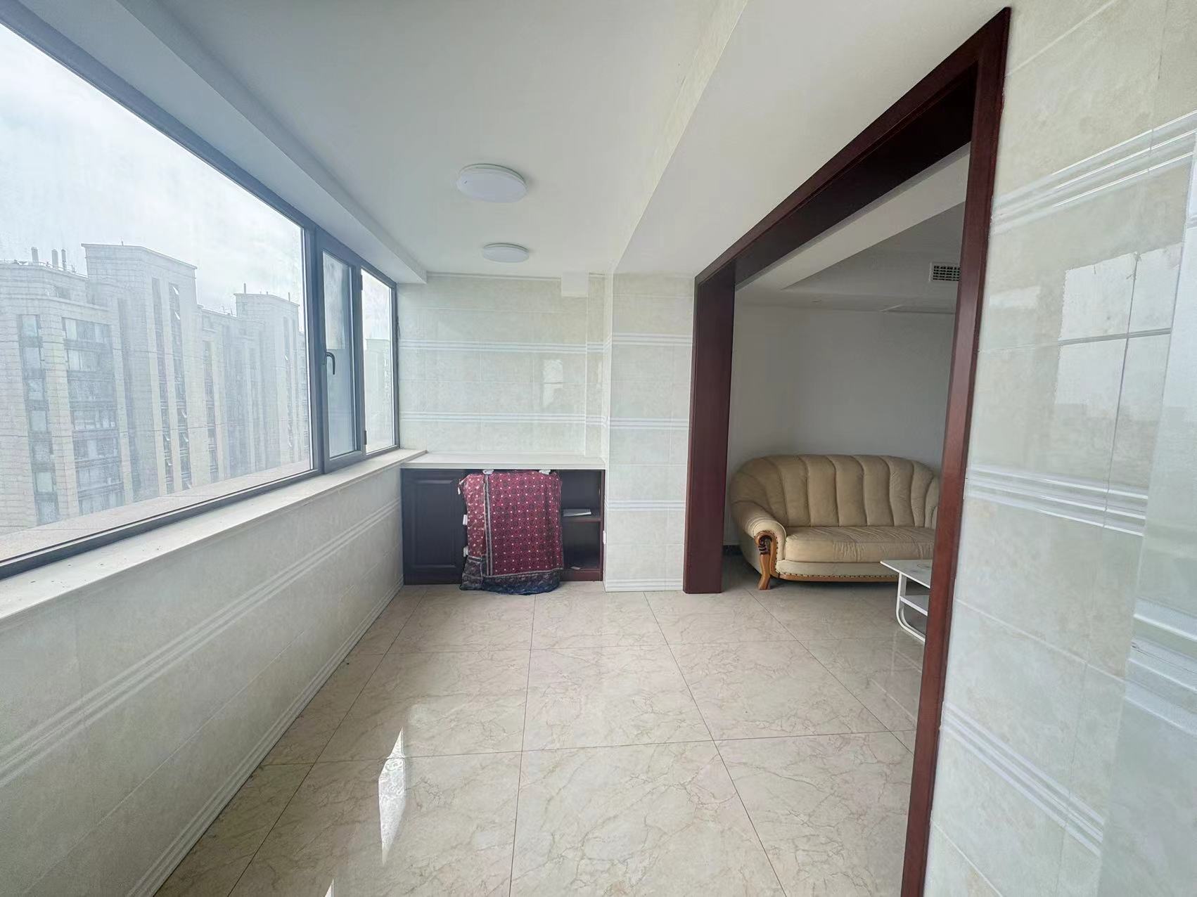 苏建名都城 3室2厅2卫 136.70m&sup2;