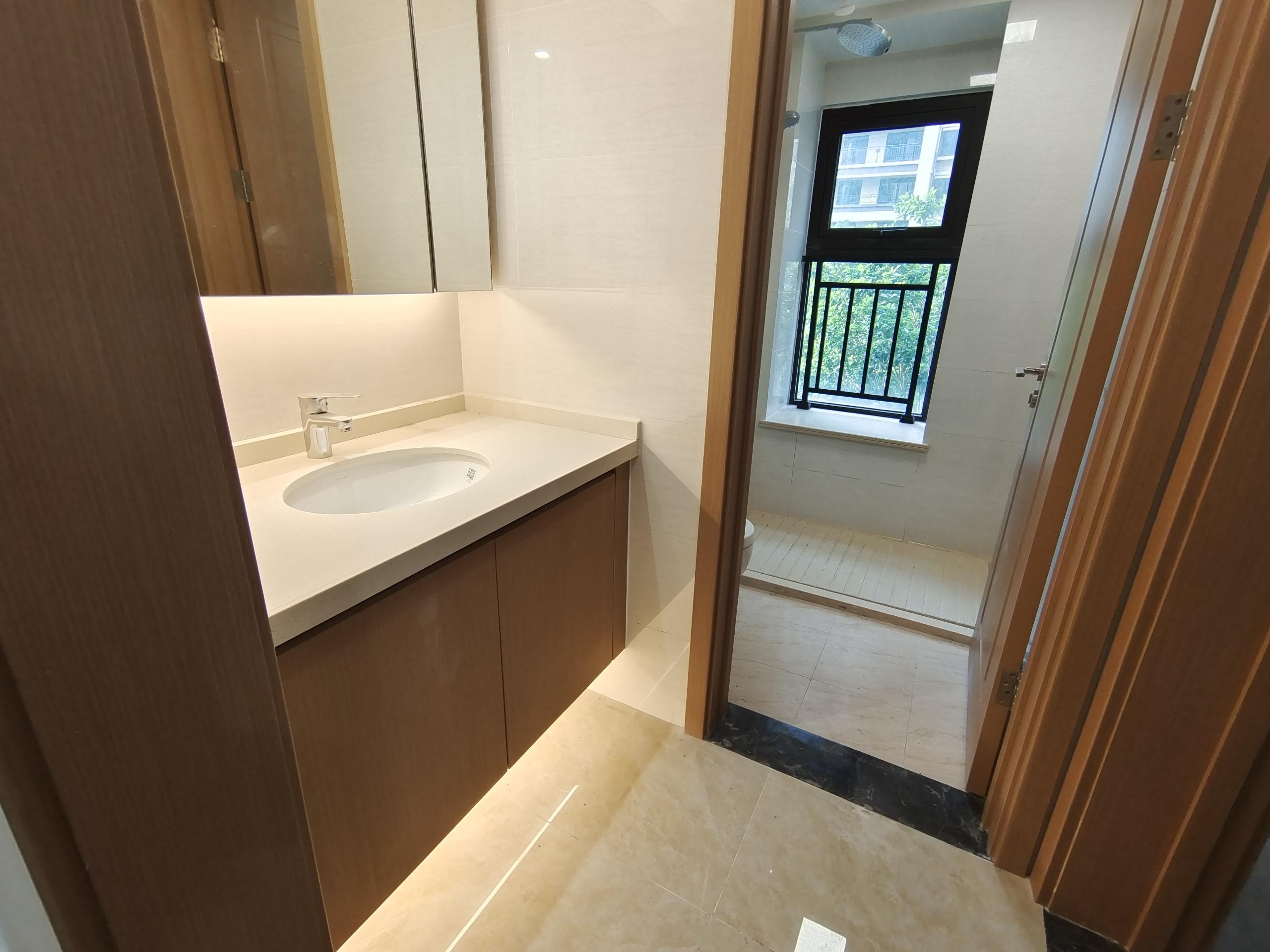 春风南岸东园 4室2厅2卫 122m&sup2;