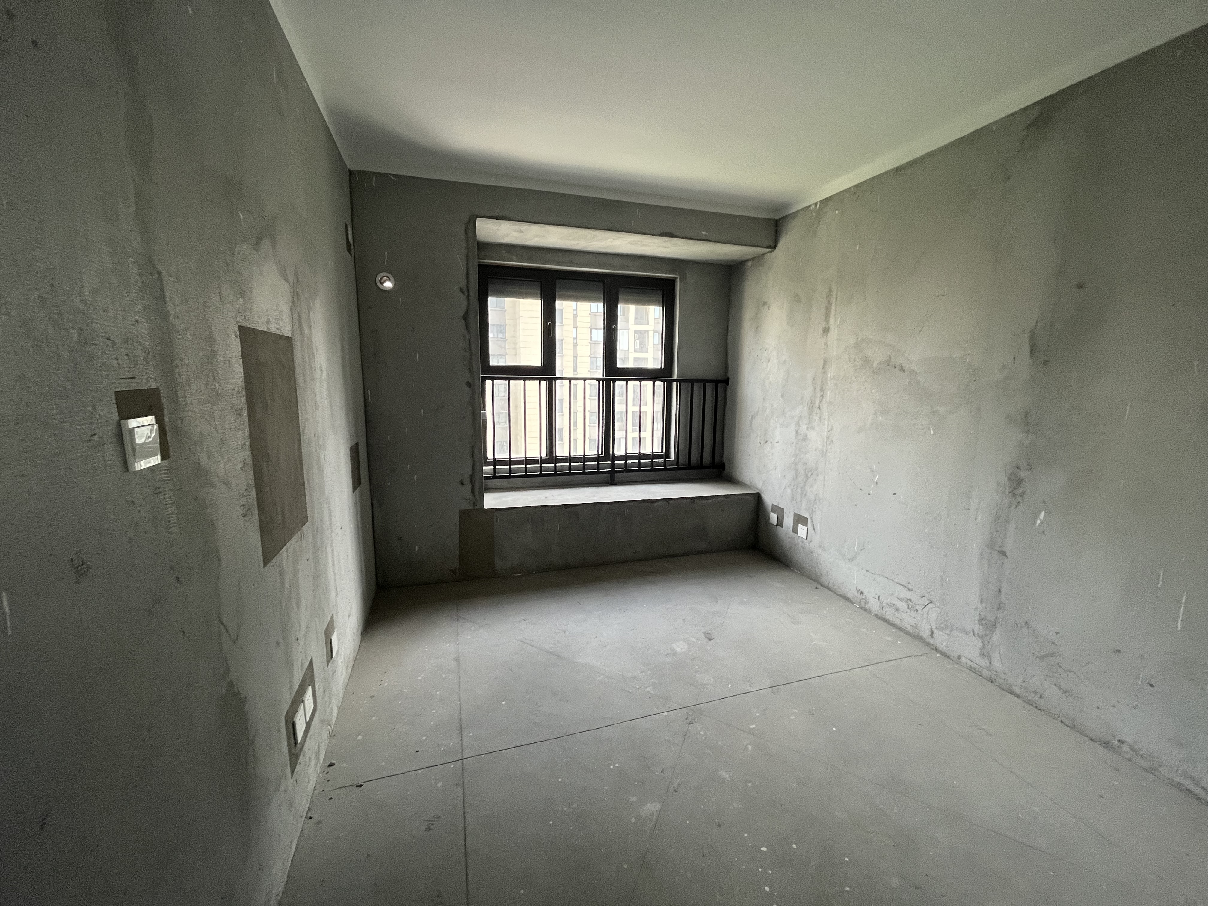 观澜台 3室2厅1卫 102m&sup2;