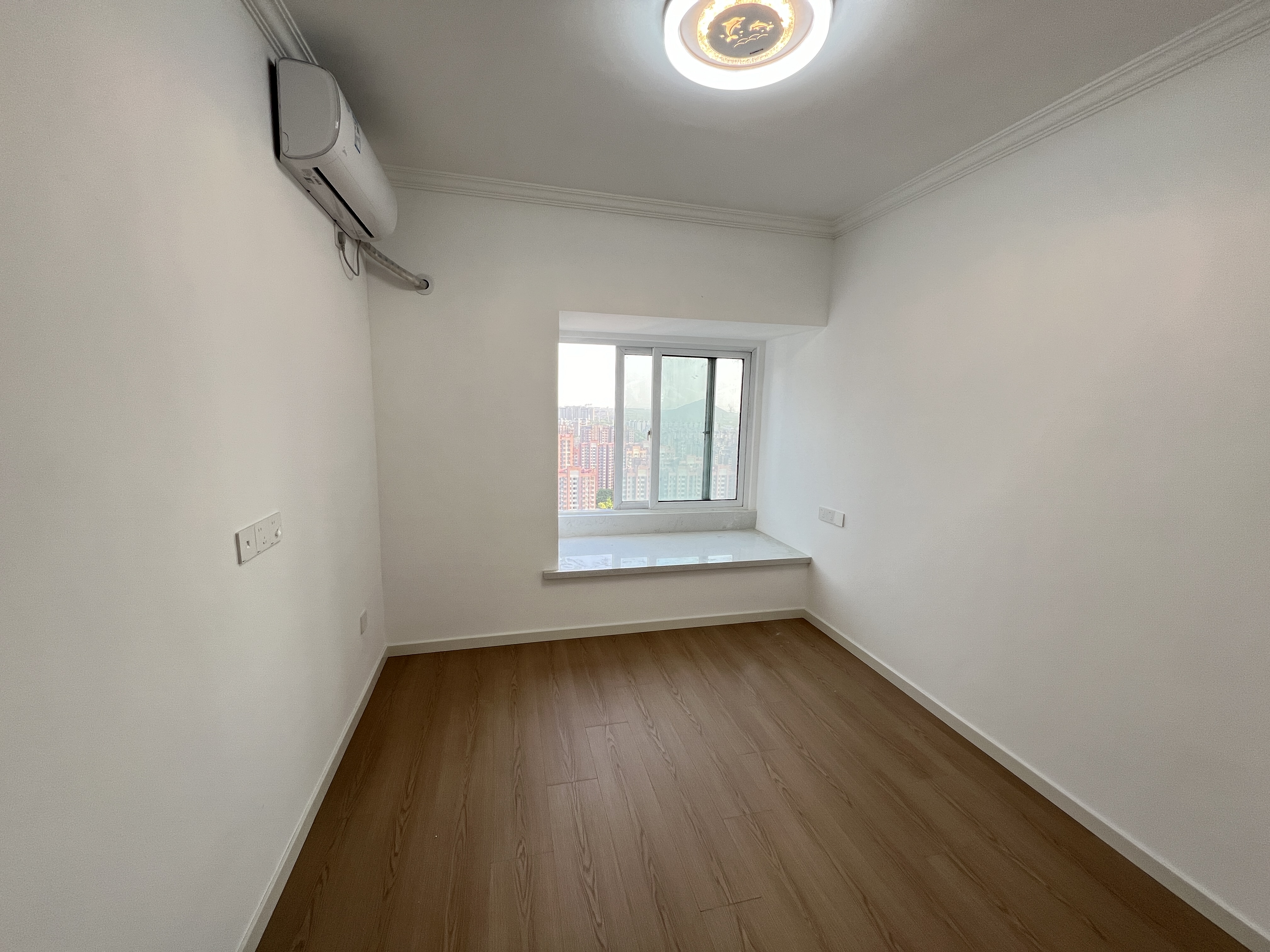 景瑞御府 3室2厅2卫 121.00m&sup2;