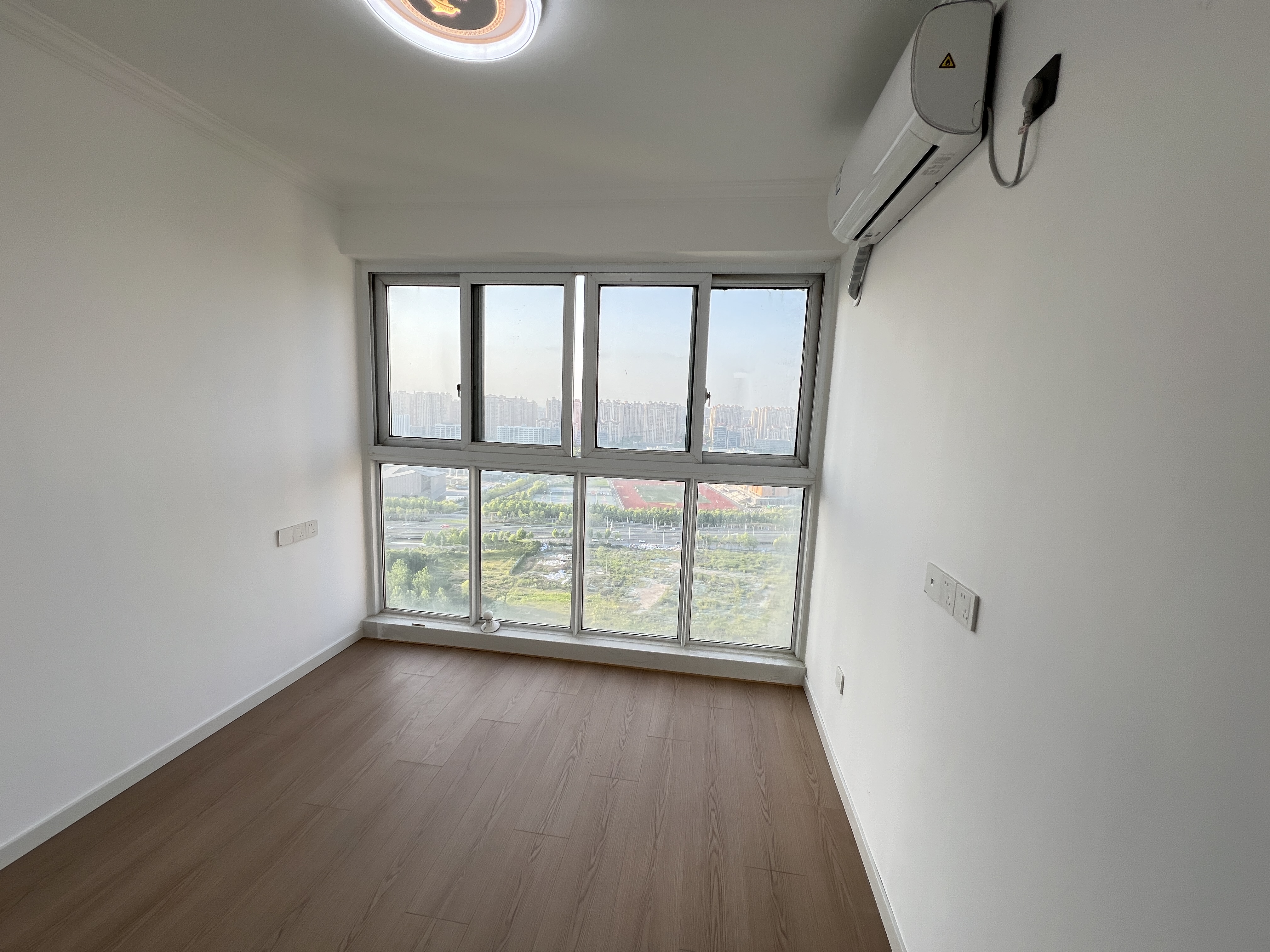 景瑞御府 3室2厅2卫 121.00m&sup2;