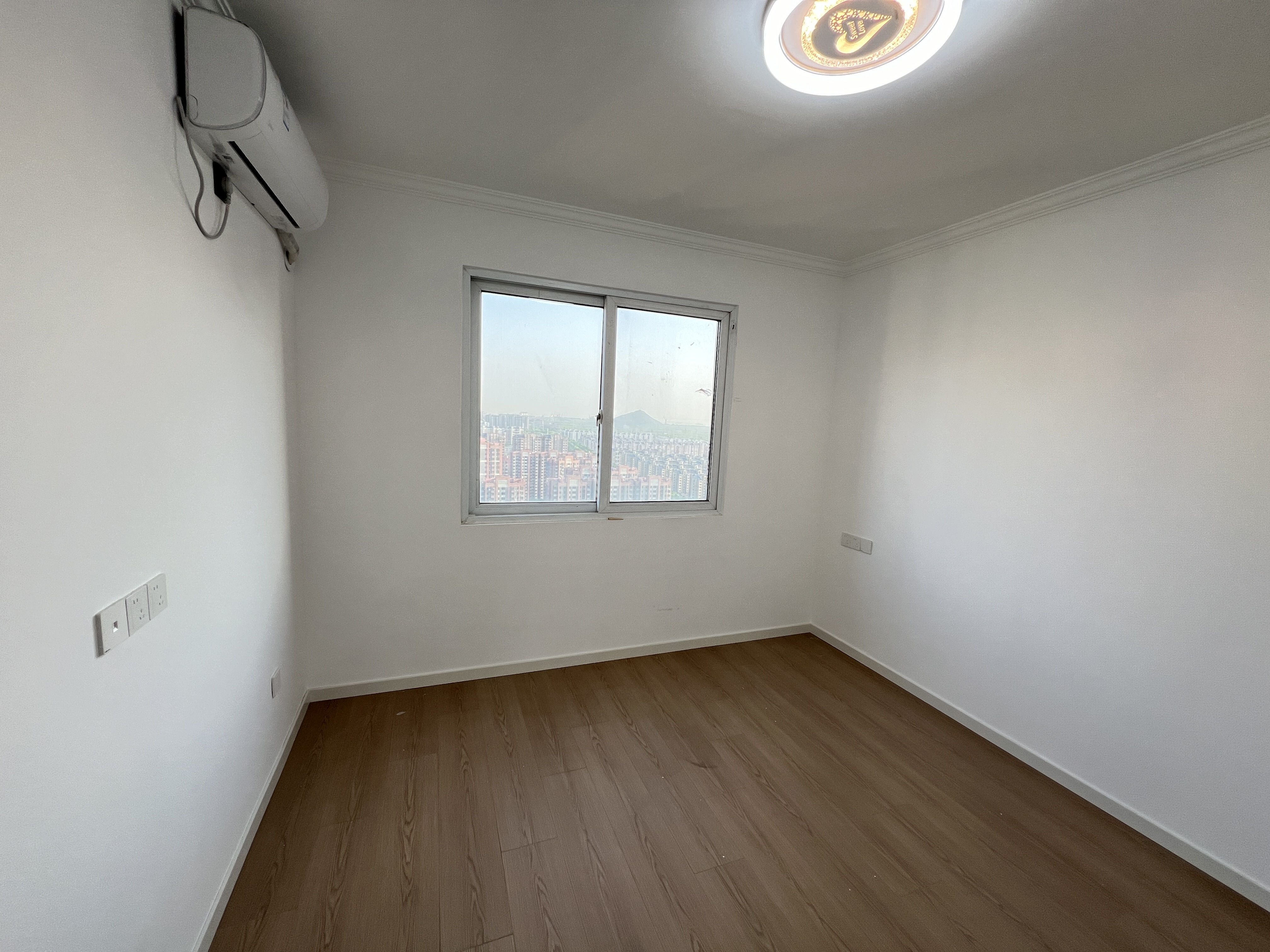 景瑞御府 3室2厅2卫 121.00m&sup2;