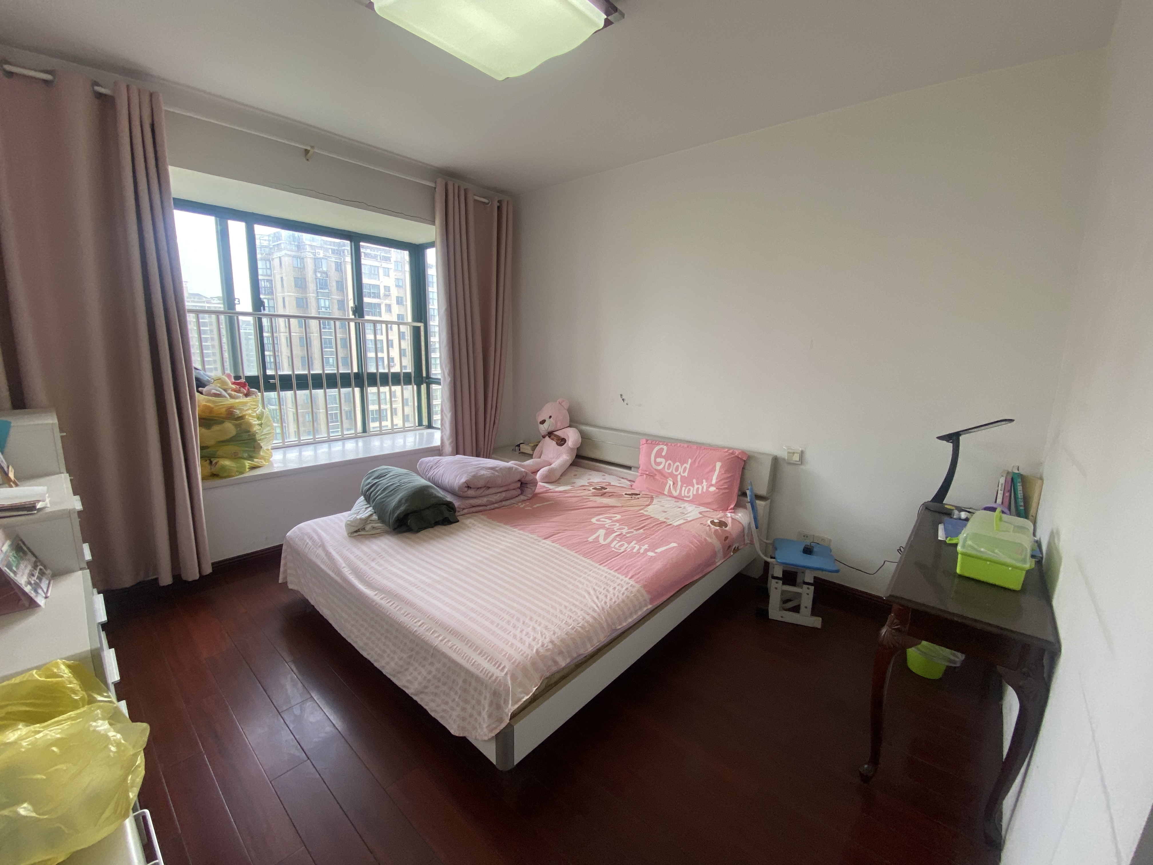 新城小区 3室2厅1卫 142.90m&sup2;