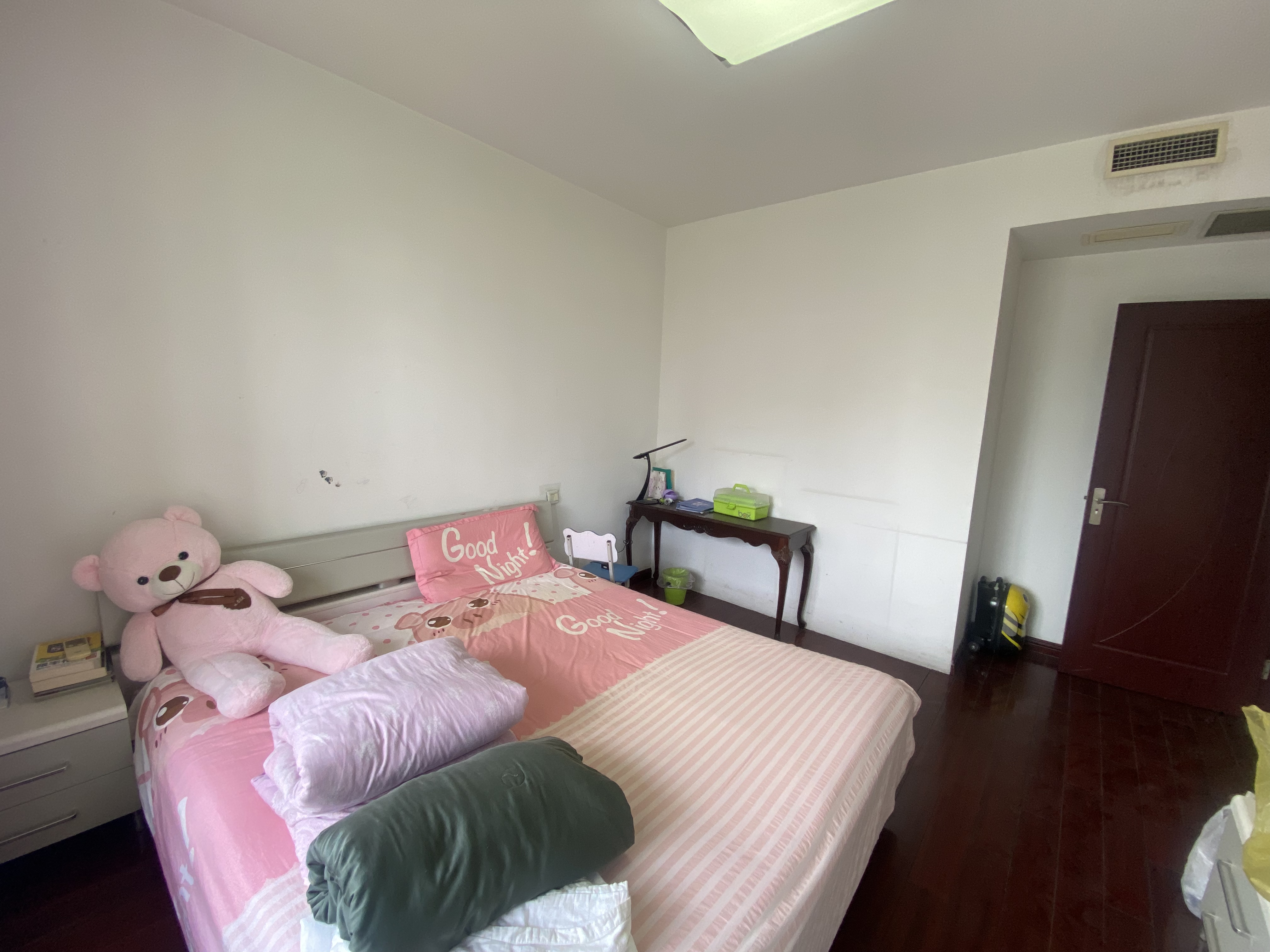 新城小区 3室2厅1卫 142.90m&sup2;