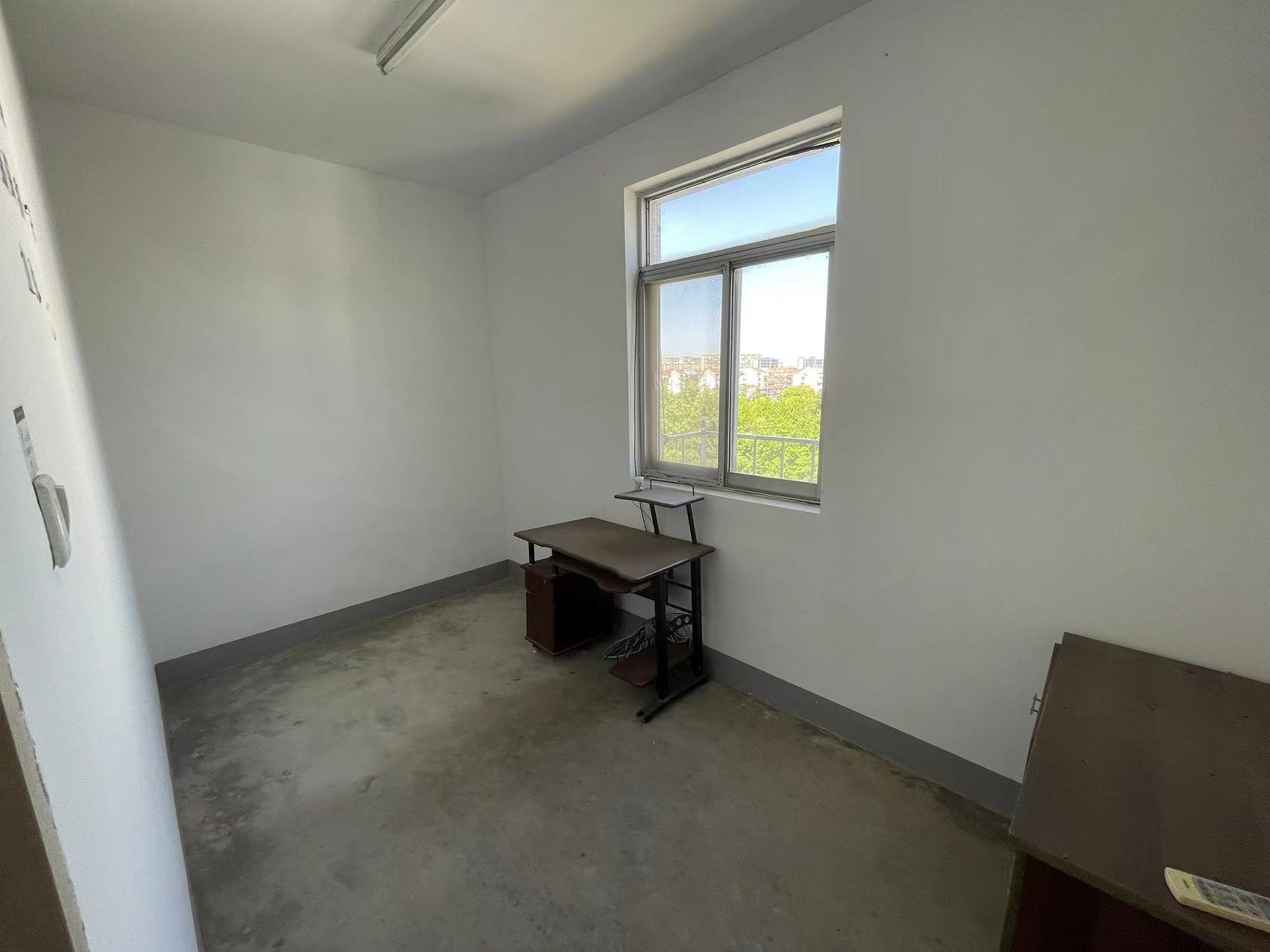 金和小区 3室2厅1卫 101m&sup2;
