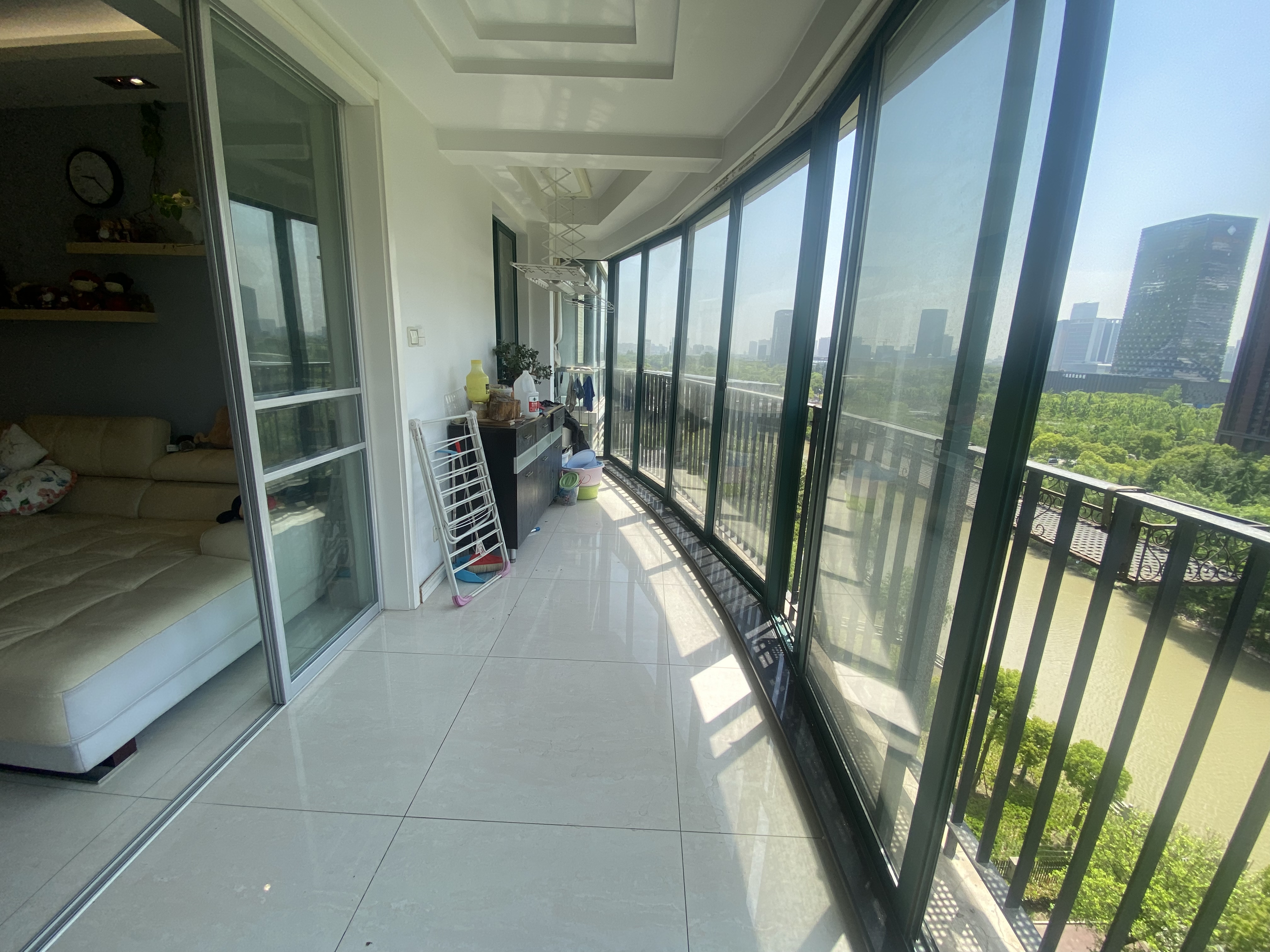 新城小区 3室2厅2卫 180.52m&sup2;