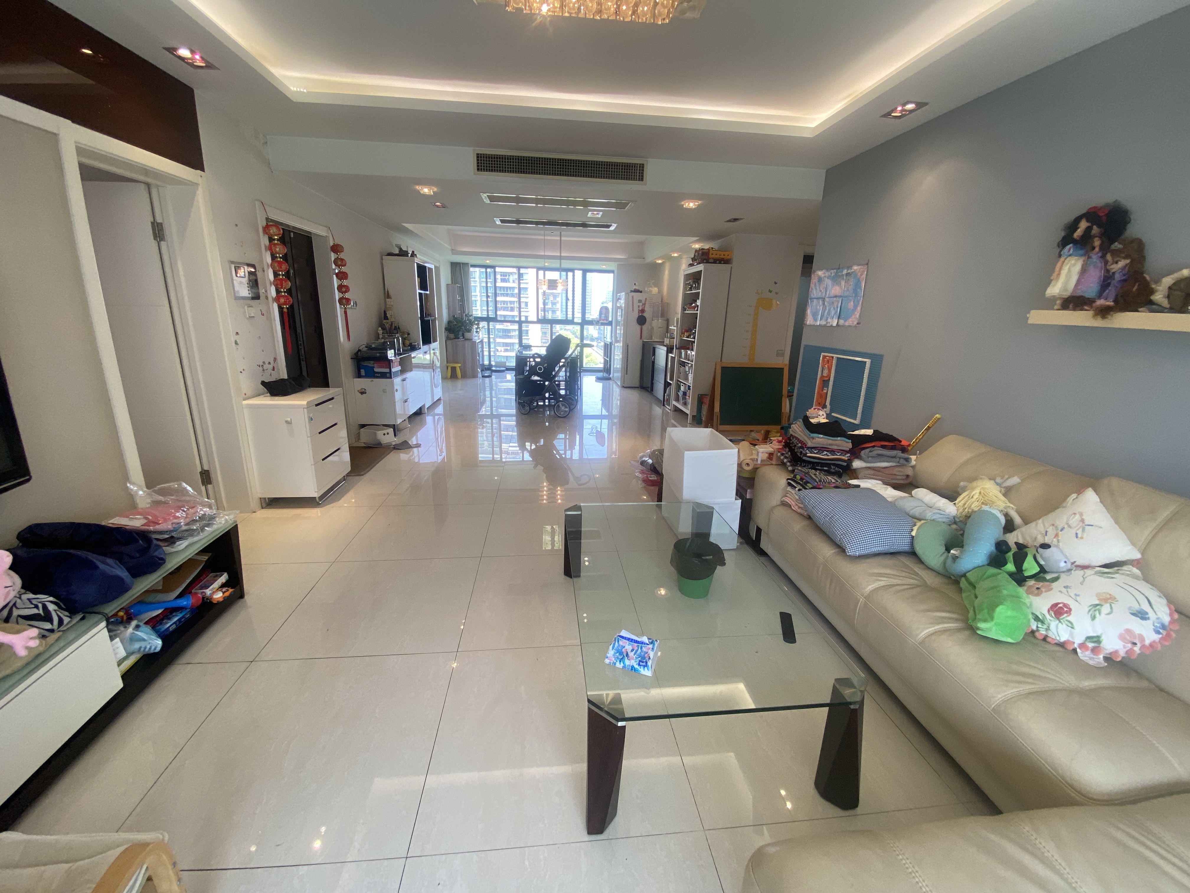 新城小区 3室2厅2卫 180.52m&sup2;