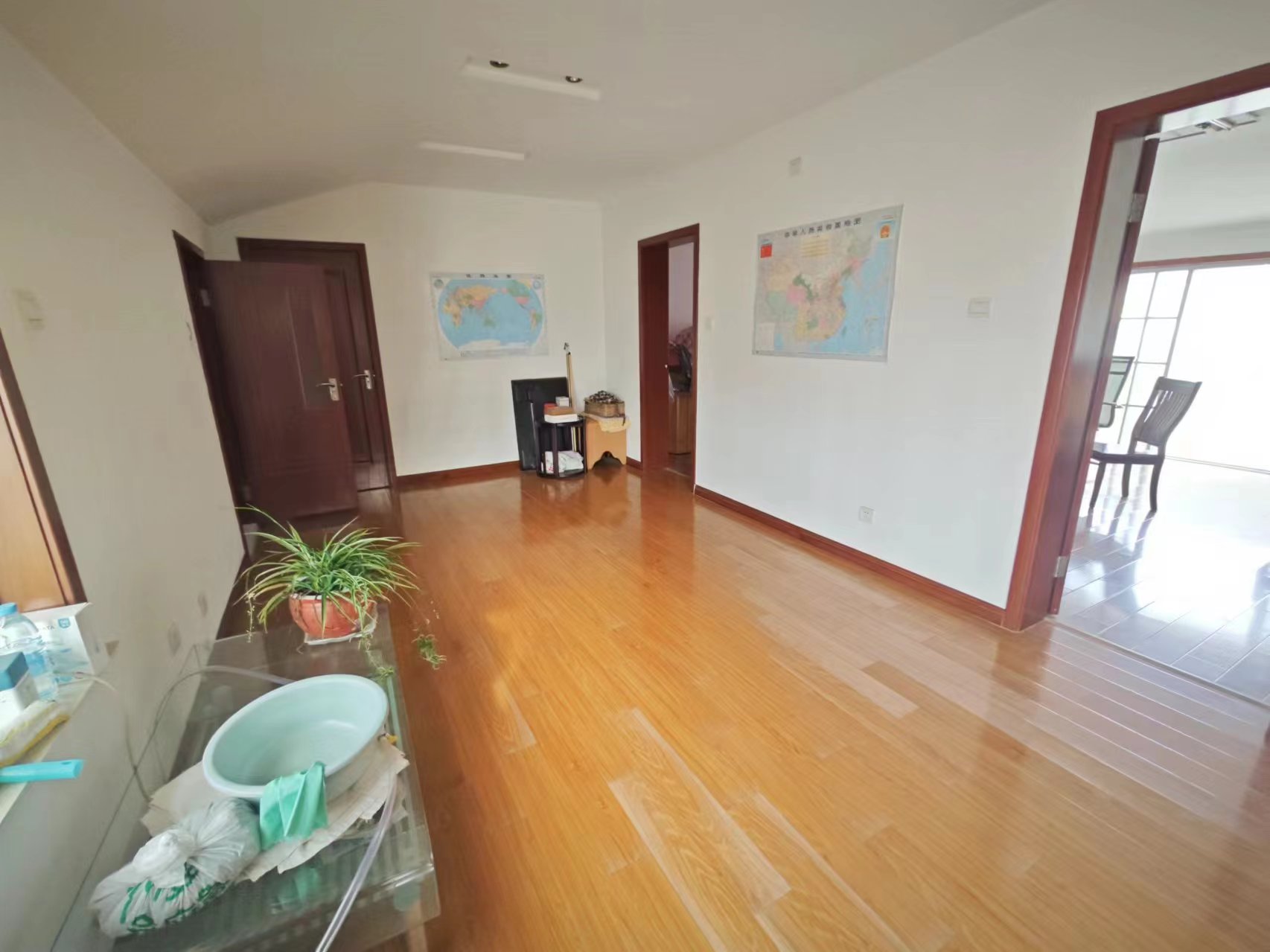 滨江花园 1室0厅0卫 212.00m&sup2;