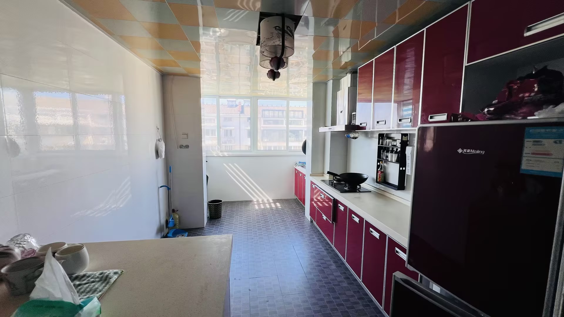 世纪新城 4室2厅1卫 180.00m&sup2;