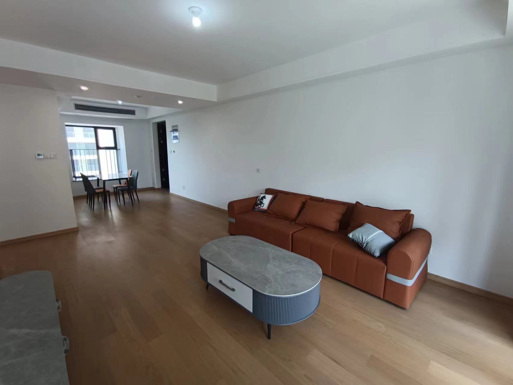时光漫城 4室2厅2卫 125m²