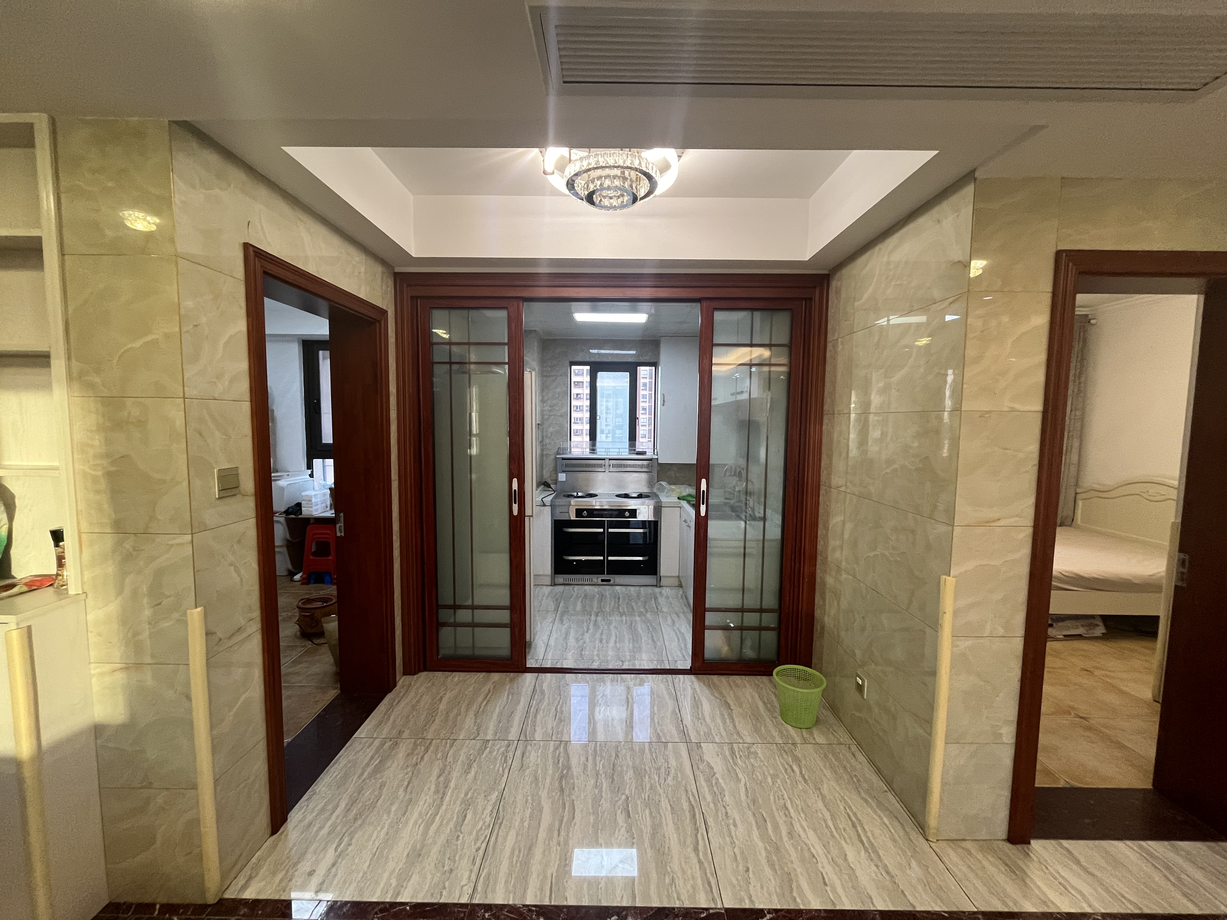 保利香槟国际 3室2厅1卫 106m&sup2;