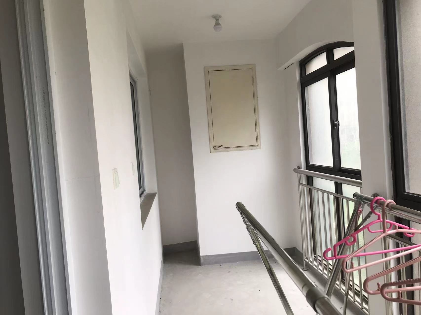 外滩花苑 3室1厅1卫 115m&sup2;