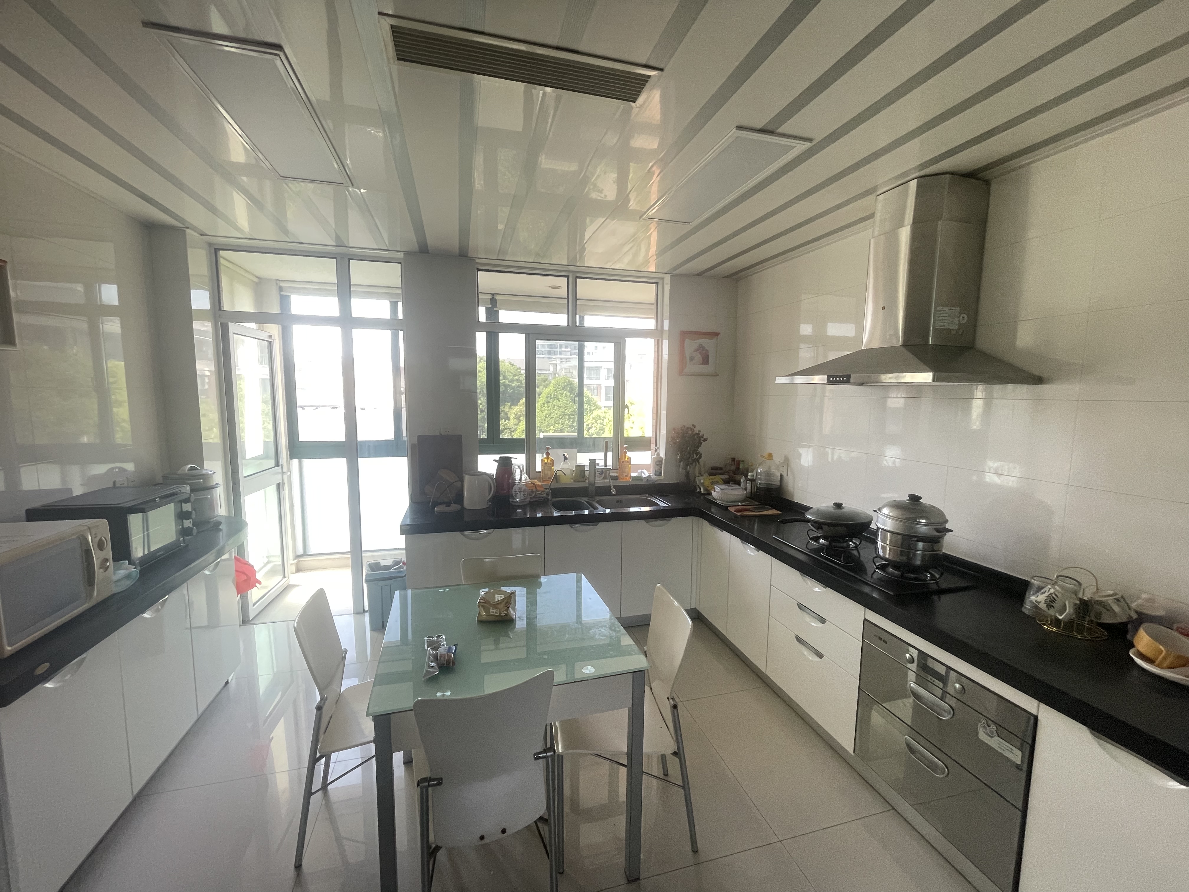 凤凰莱茵苑 5室2厅3卫 247.00m&sup2;