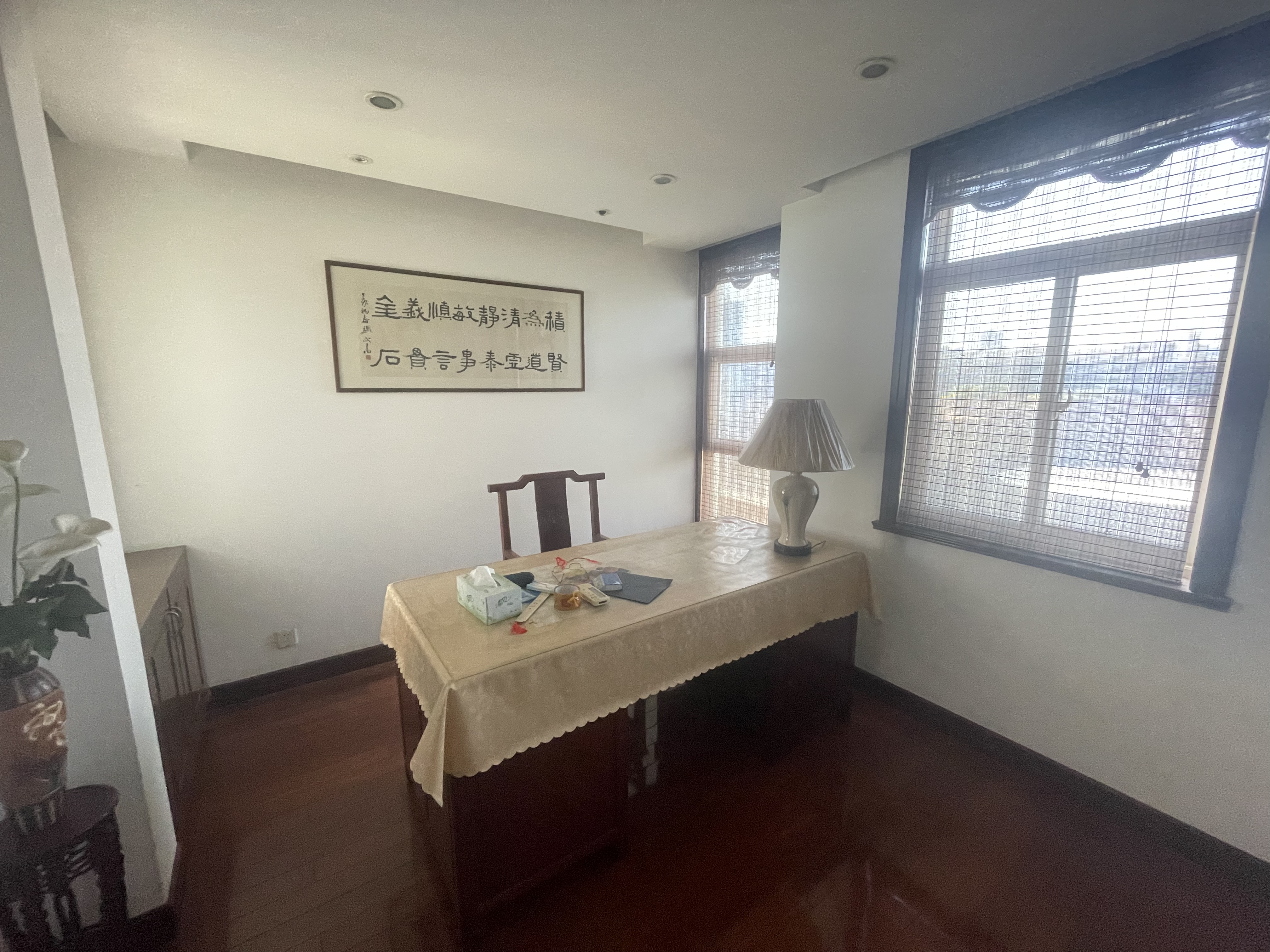 凤凰莱茵苑 5室2厅3卫 247.00m&sup2;