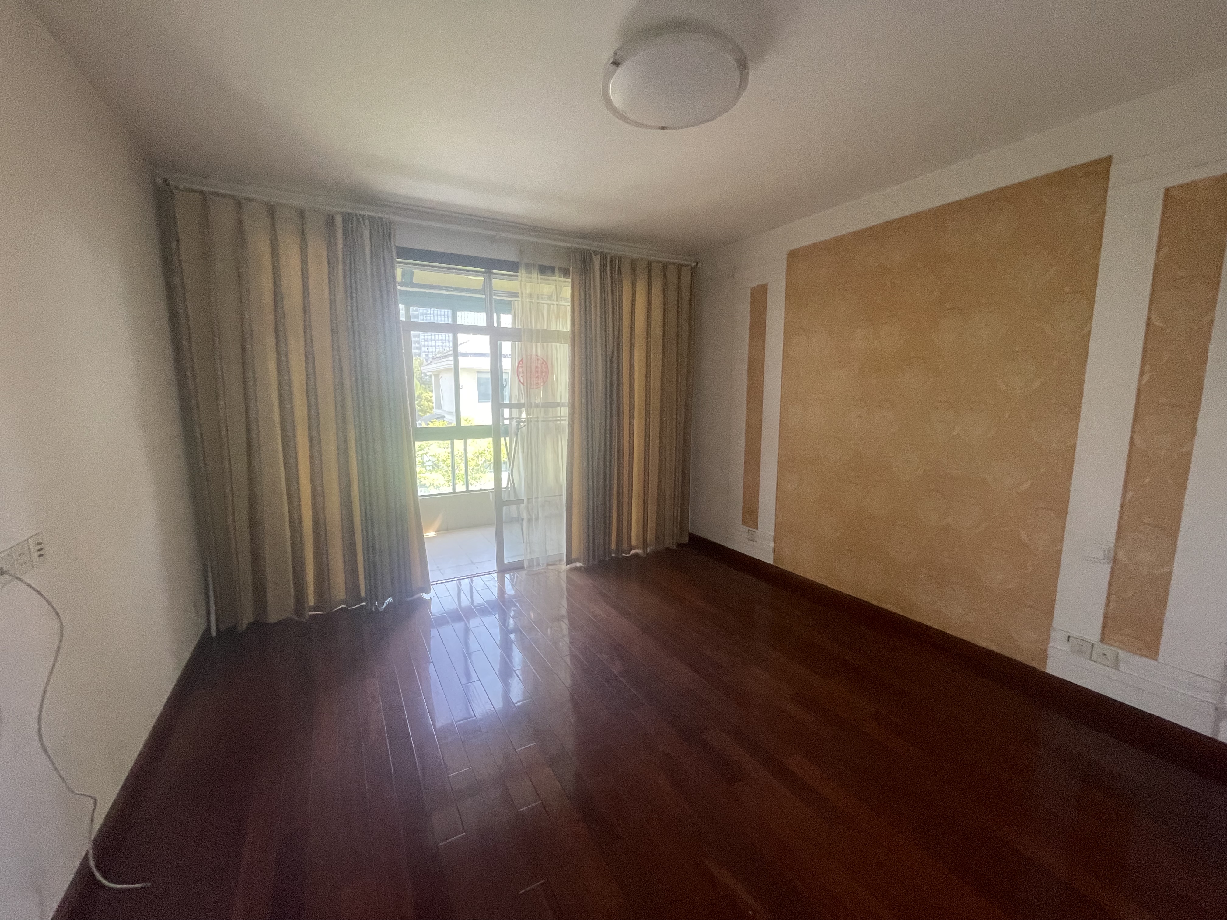 凤凰莱茵苑 5室2厅3卫 247.00m&sup2;