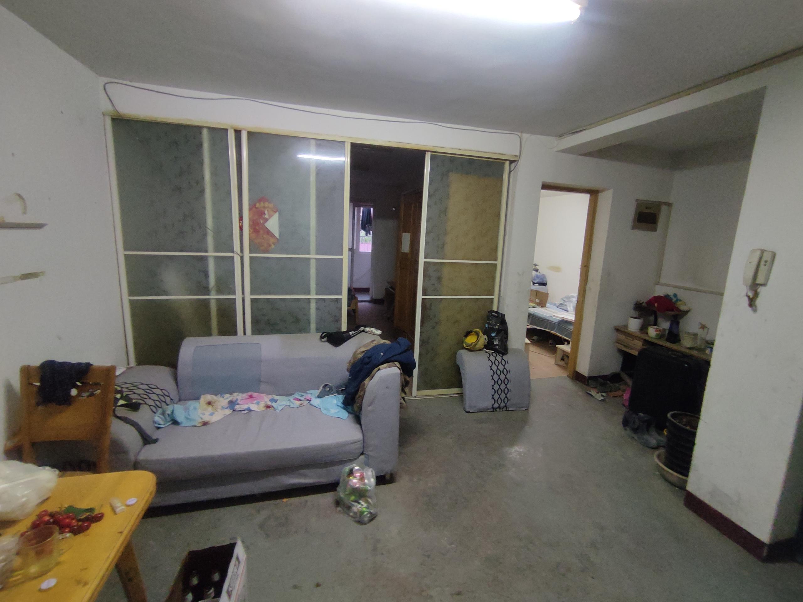 虹桥新苑东区 2室2厅1卫 80.5m²