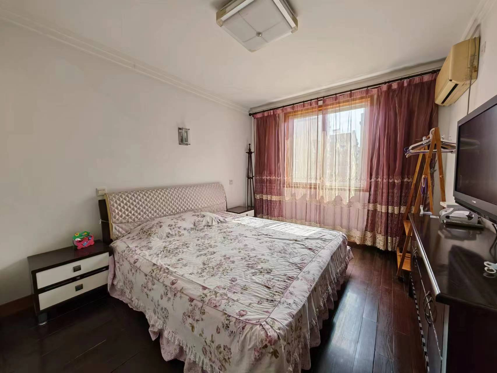 恒基花苑 4室2厅2卫 152m&sup2;