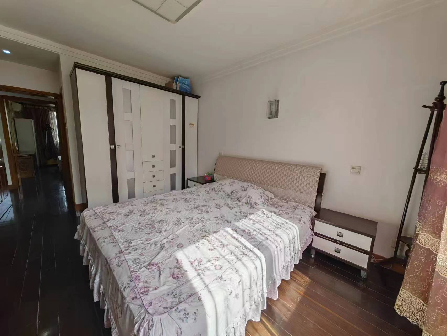 恒基花苑 4室2厅2卫 152m&sup2;