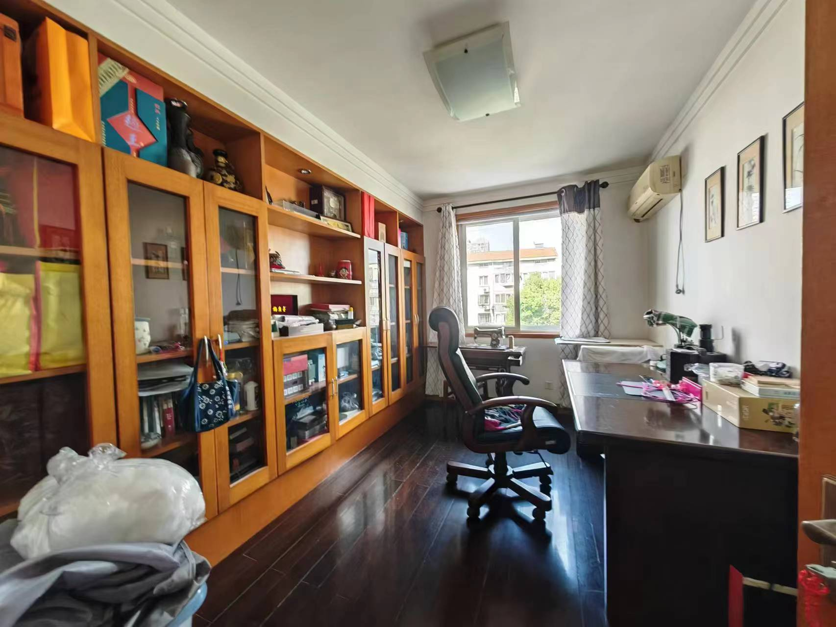 恒基花苑 4室2厅2卫 152m&sup2;