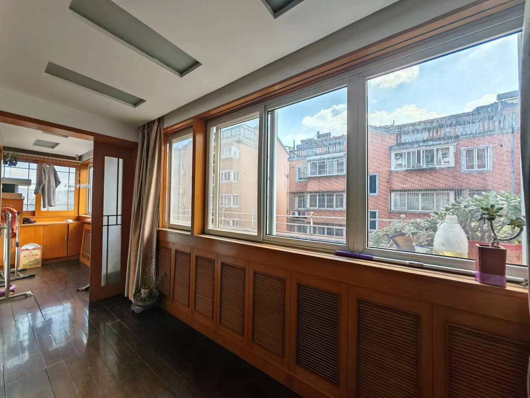 恒基花苑 4室2厅2卫 152m&sup2;