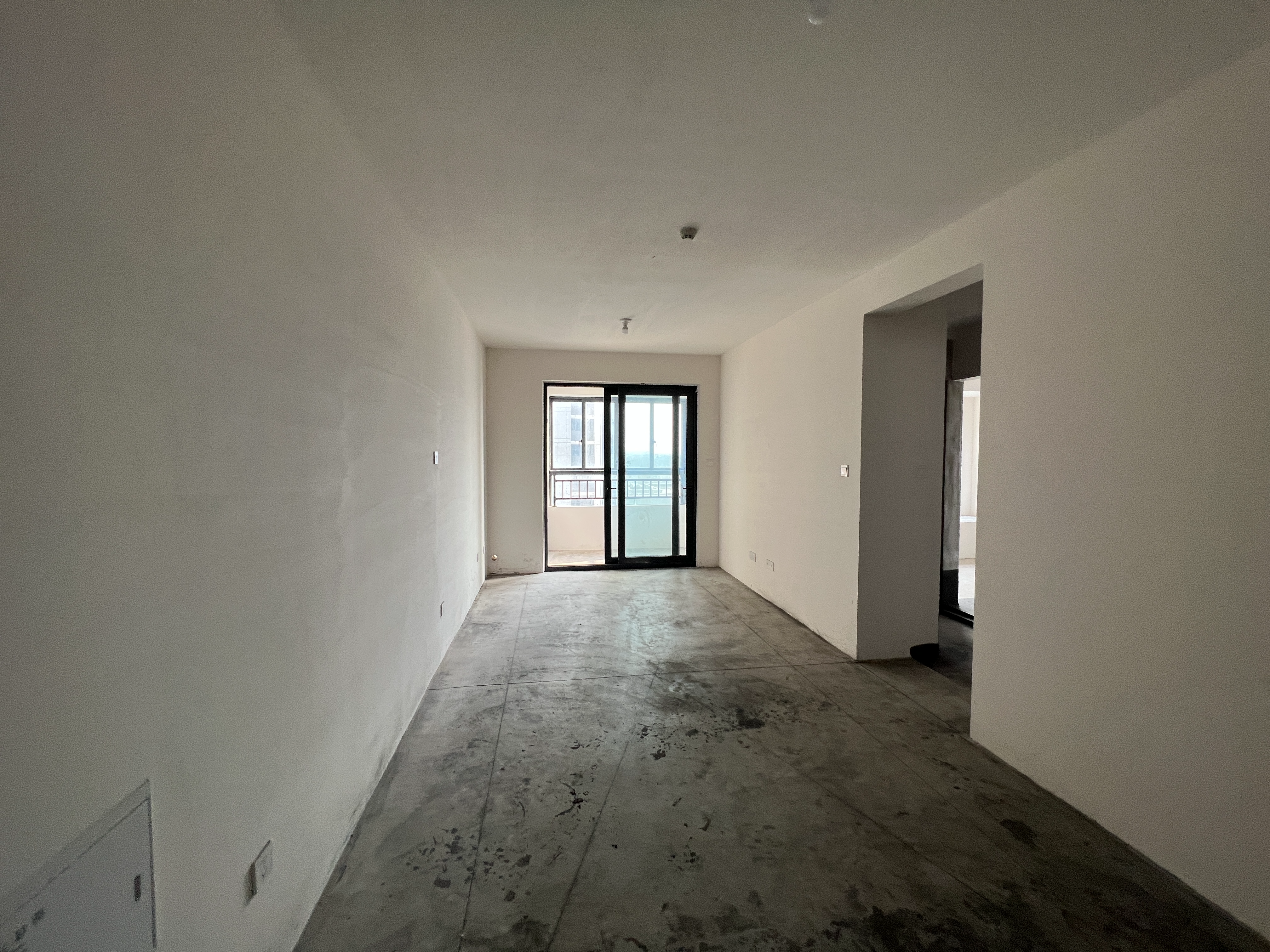 东时区 3室2厅1卫 82m&sup2;