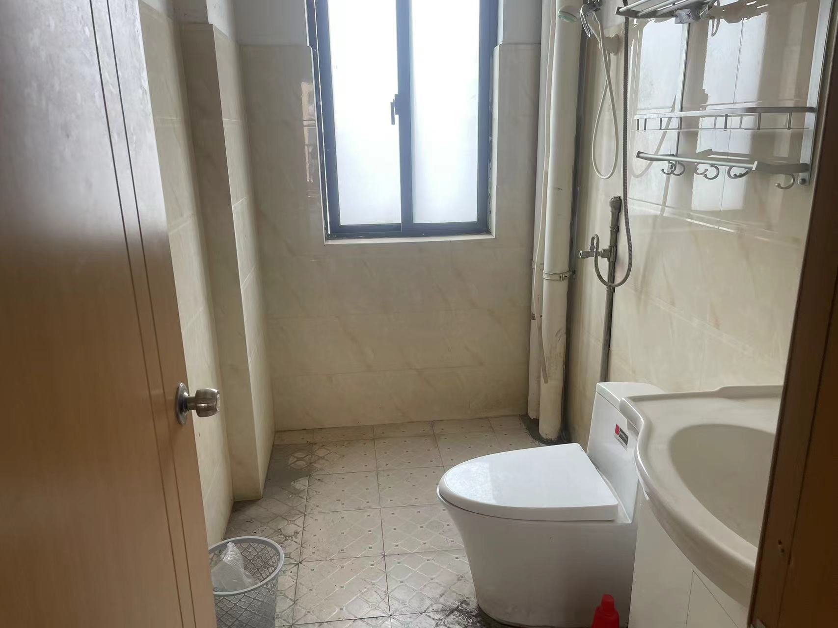 华强城 3室2厅1卫 115.23m&sup2;