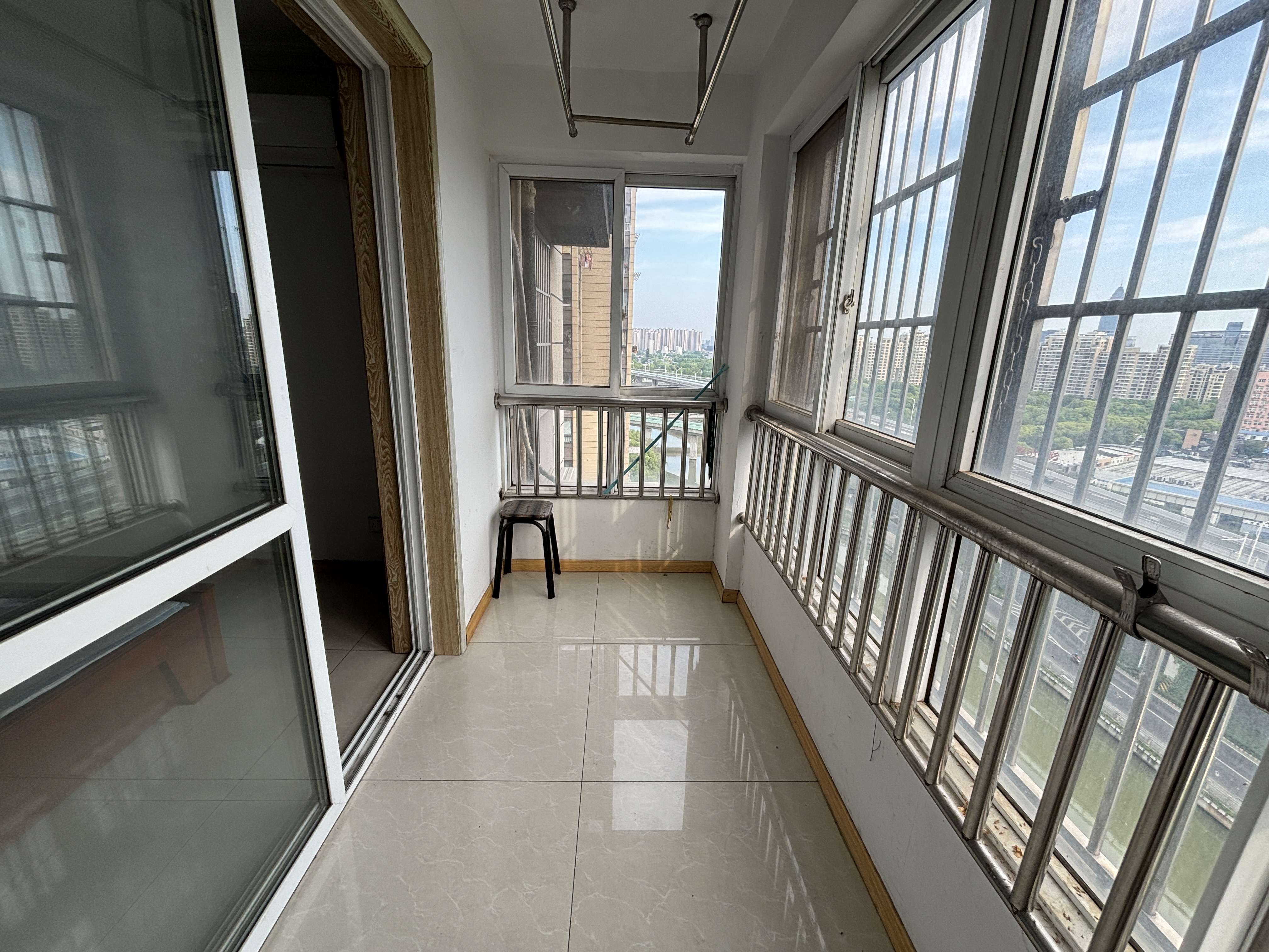 学士府 2室1厅1卫 75m&sup2;