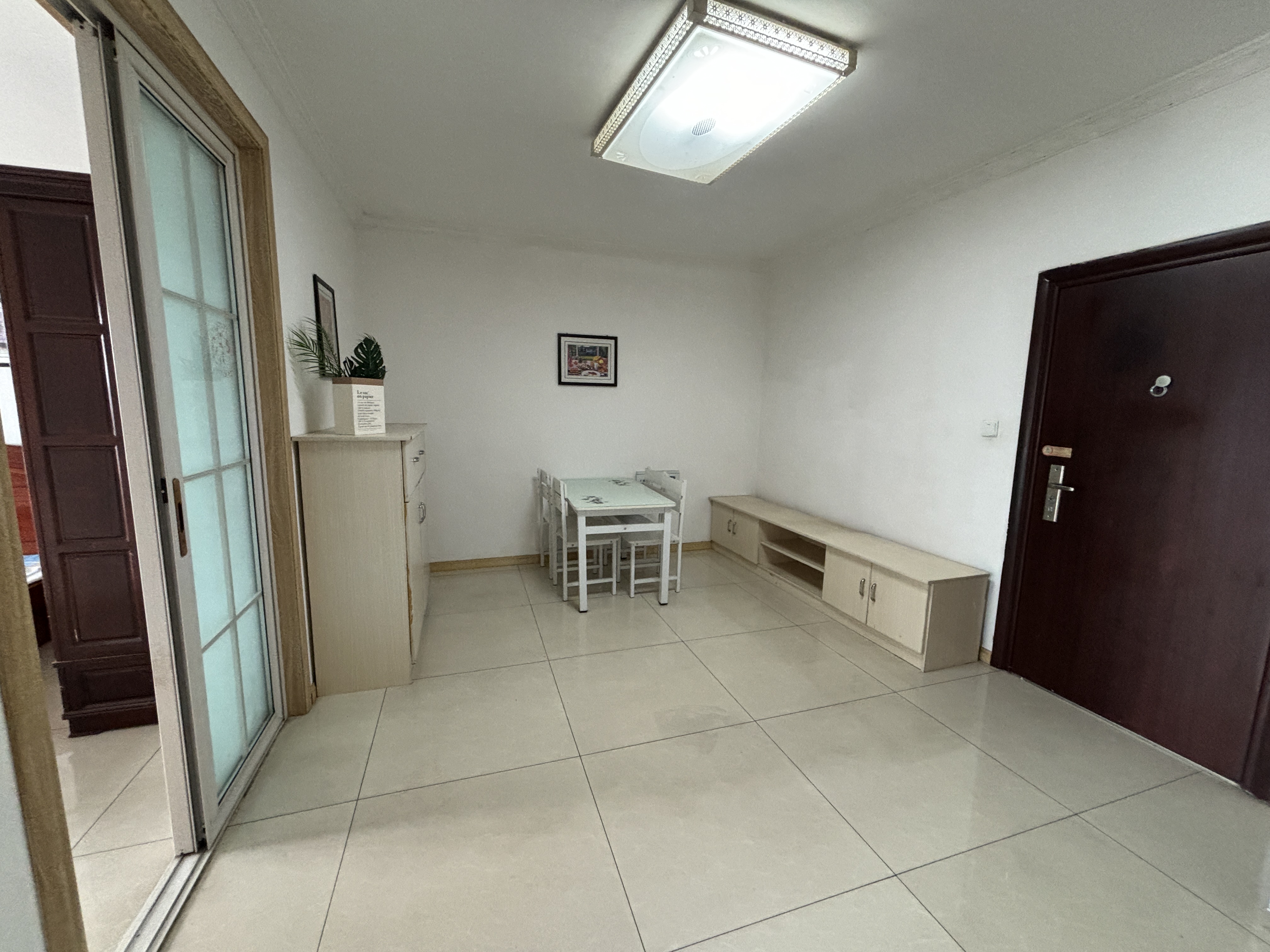 学士府 2室1厅1卫 75m&sup2;