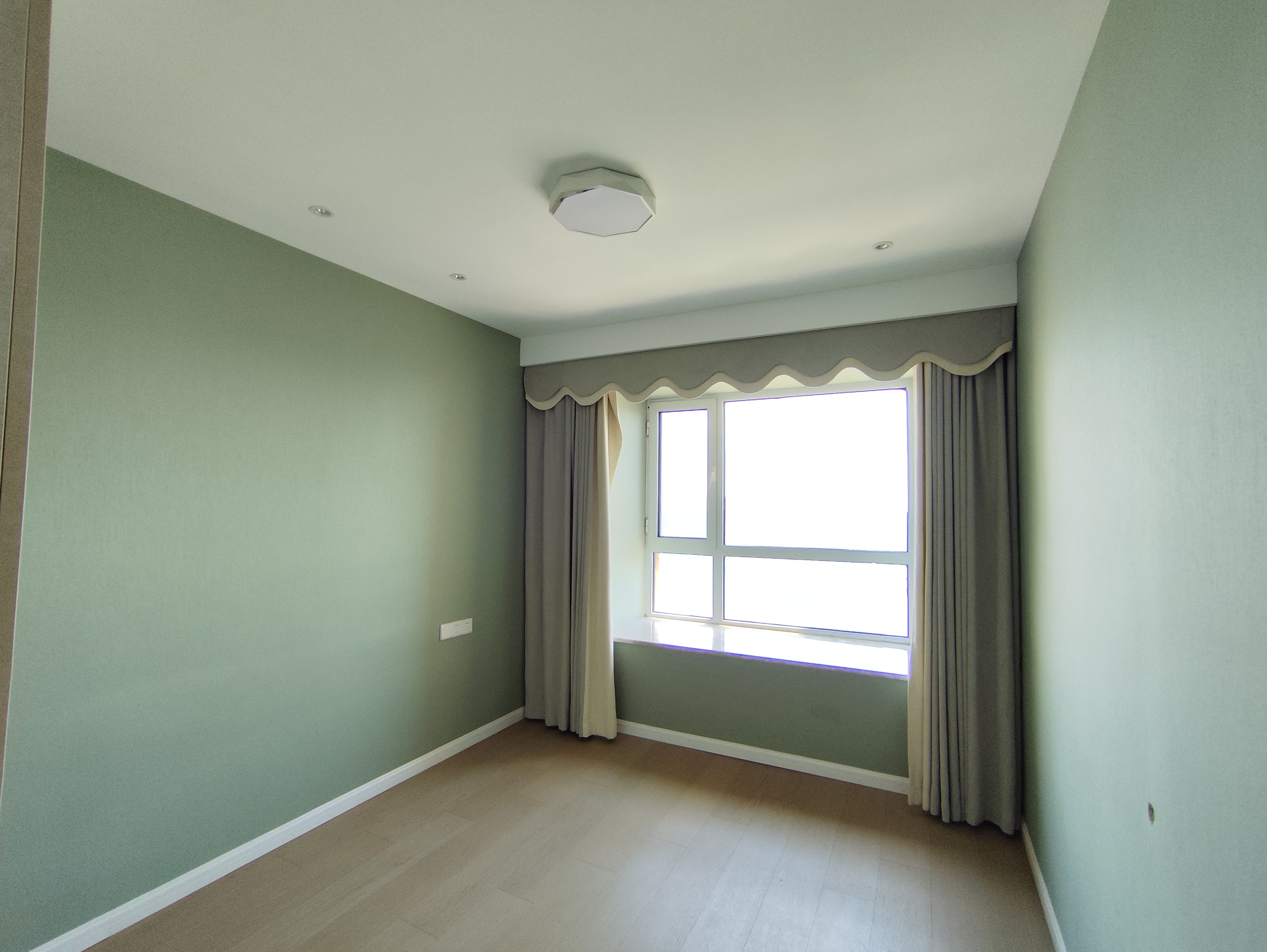 中南世纪花城三期 4室2厅2卫 160m&sup2;