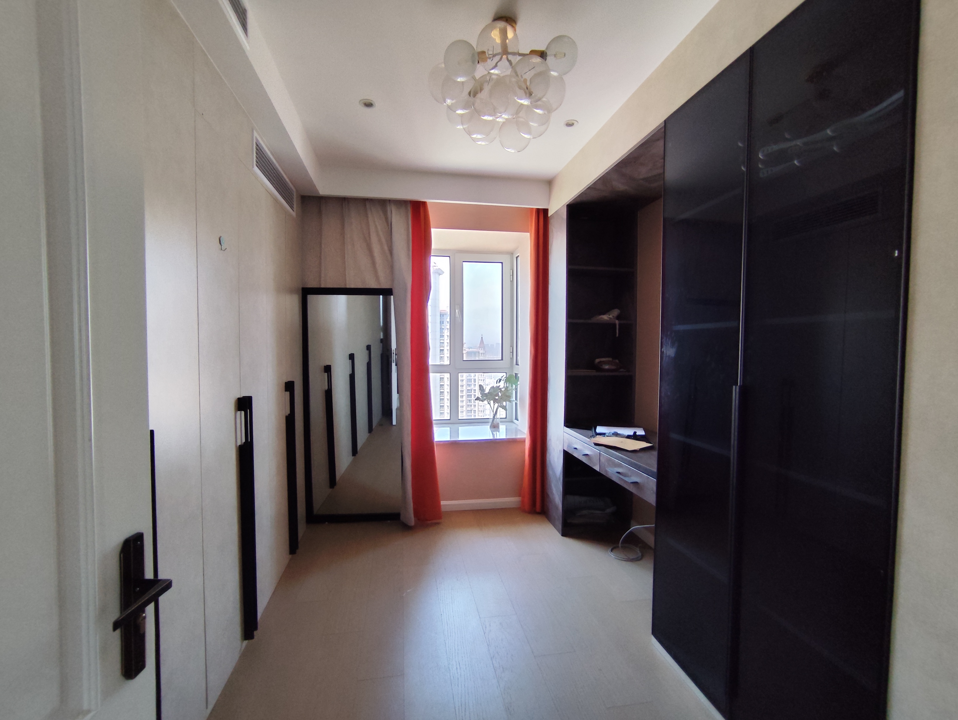 中南世纪花城三期 4室2厅2卫 160m&sup2;