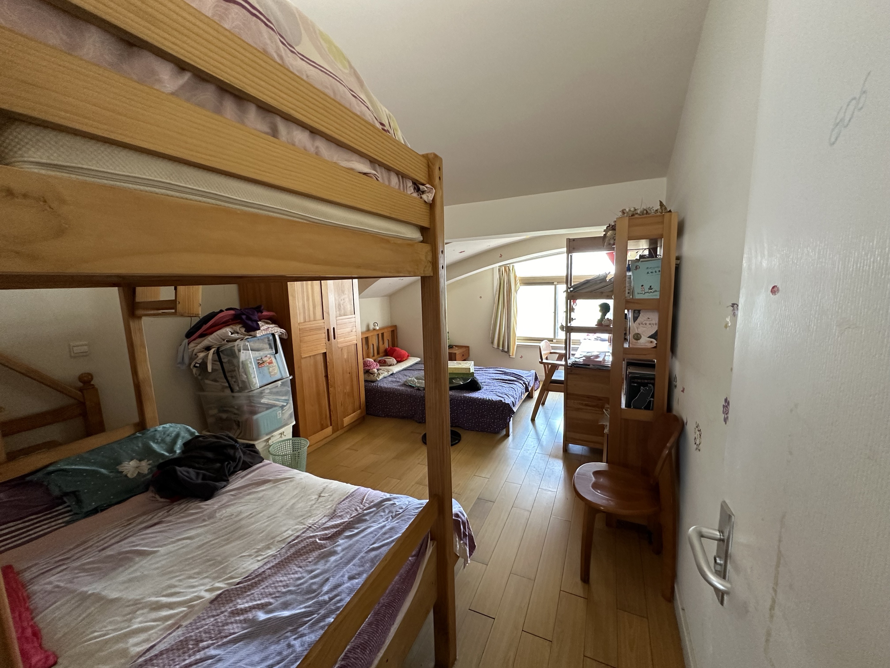 天都花苑 4室2厅2卫 101m&sup2;