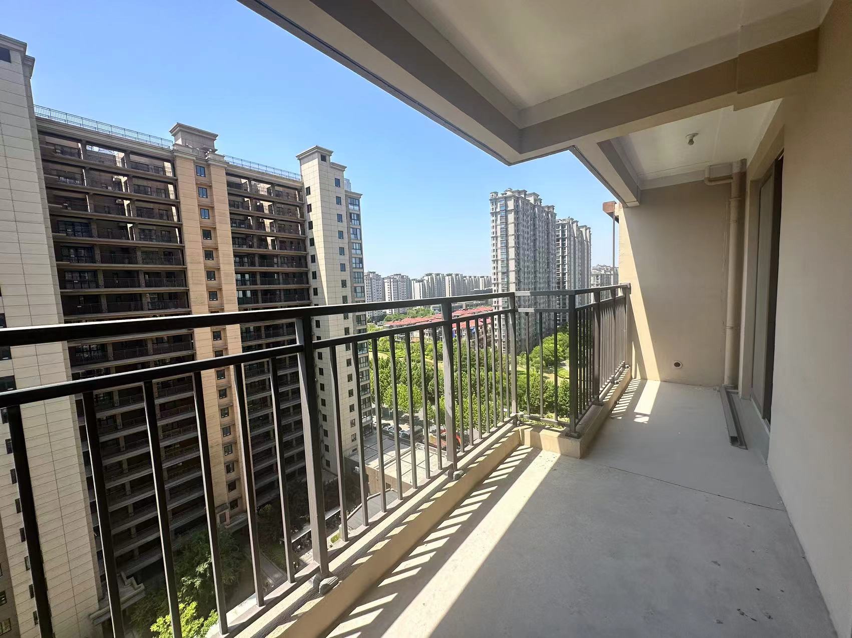 佳源都市 3室2厅2卫 112.56m&sup2;