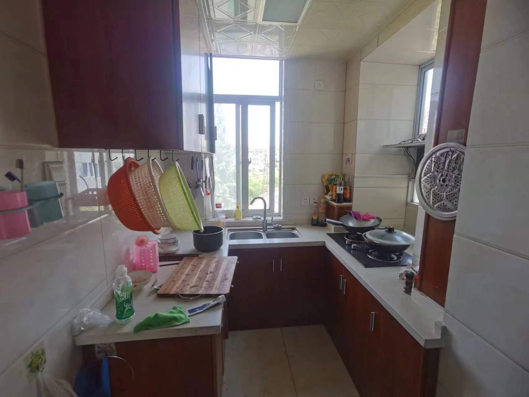 虹桥新村(朝霞路) 2室1厅1卫 64m&sup2;