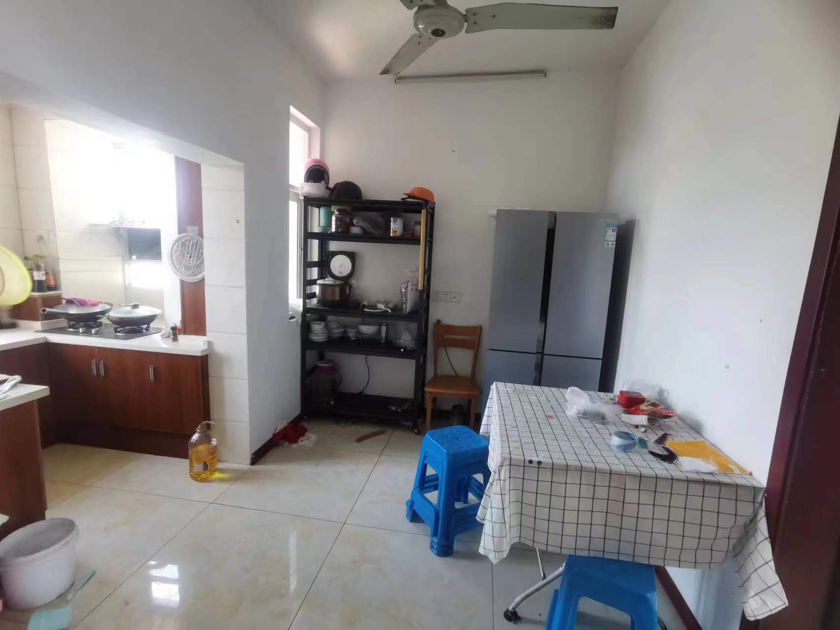 虹桥新村(朝霞路) 2室1厅1卫 64m&sup2;