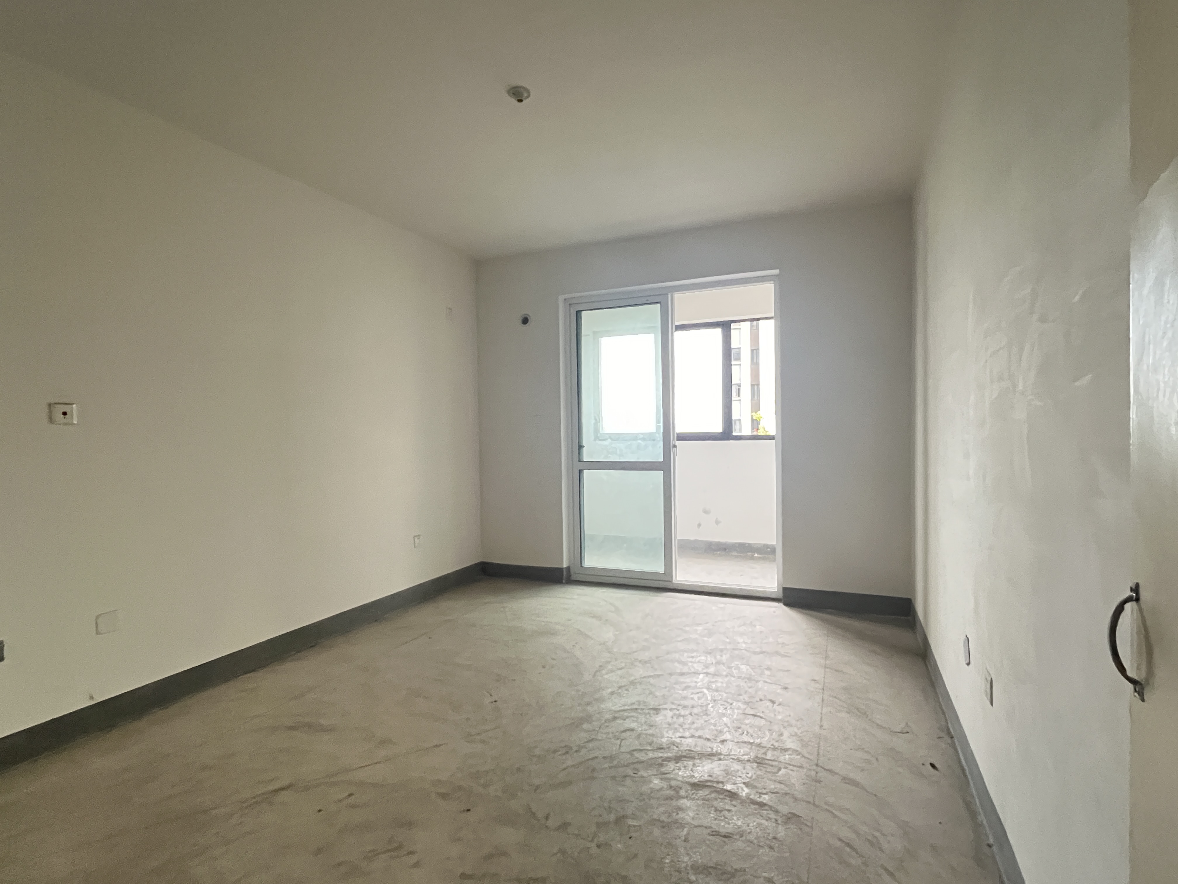 紫东南苑南区 3室2厅1卫 131m&sup2;