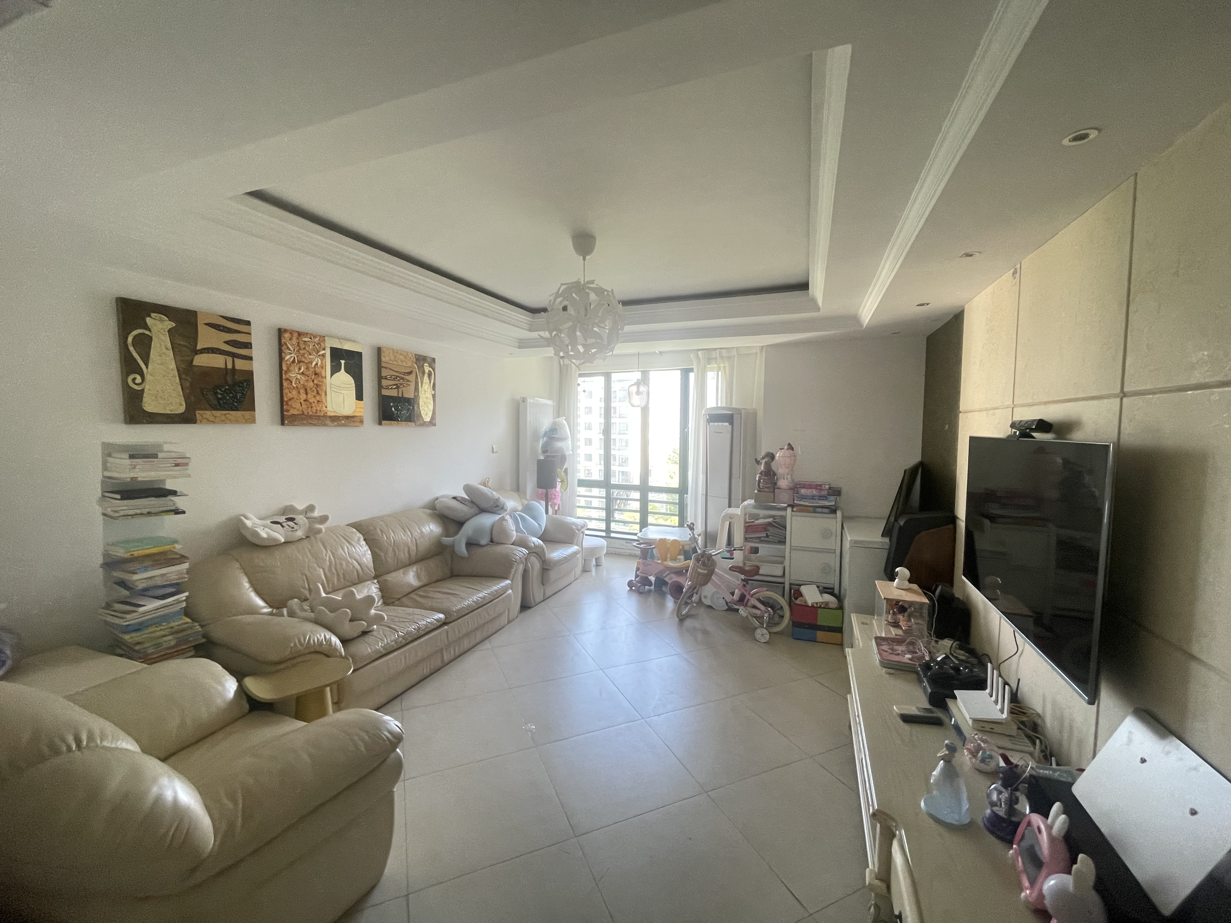 凤凰莱茵苑 3室2厅1卫 144.00m²
