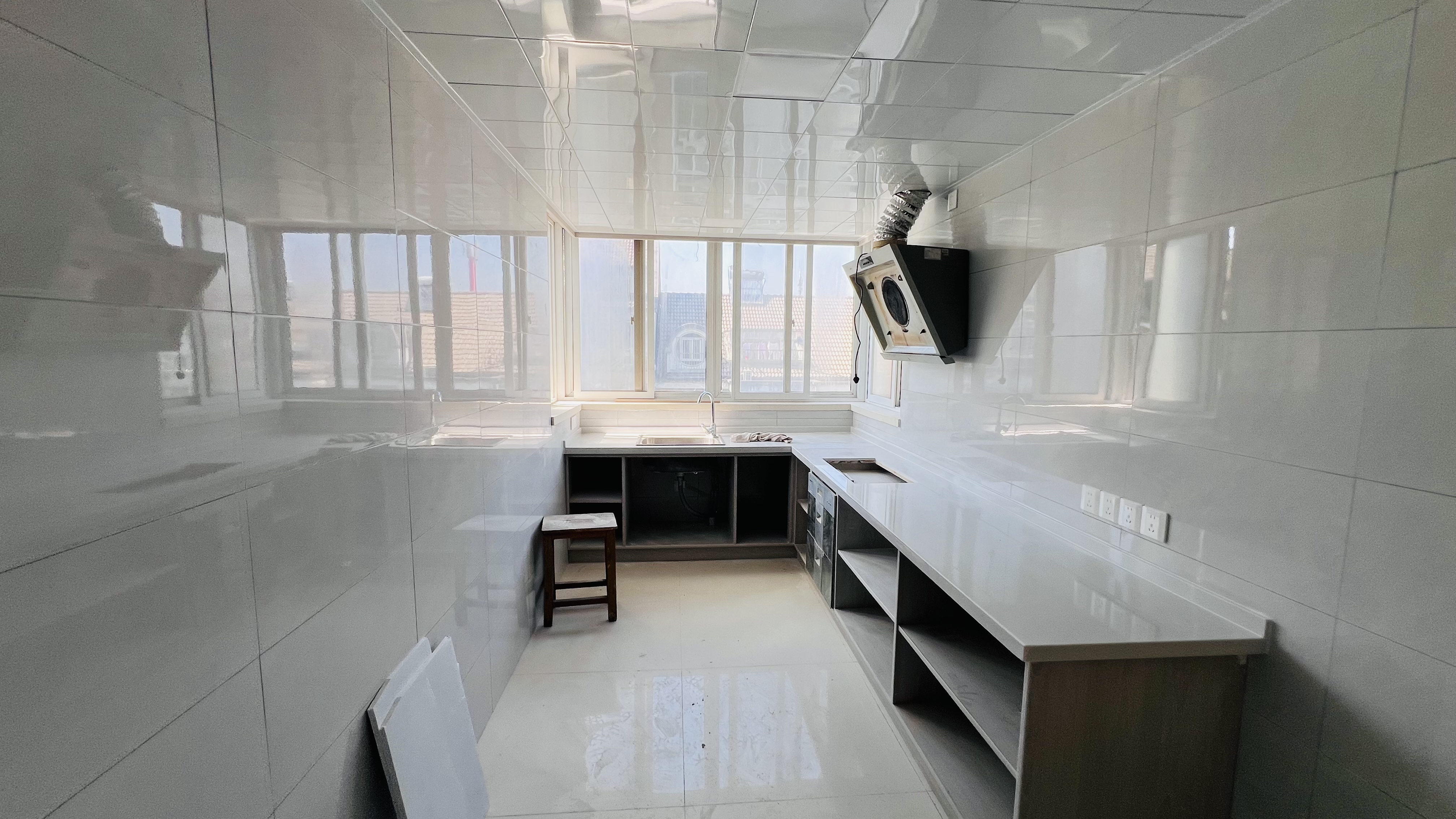 五一新村西区 4室2厅1卫 170m&sup2;