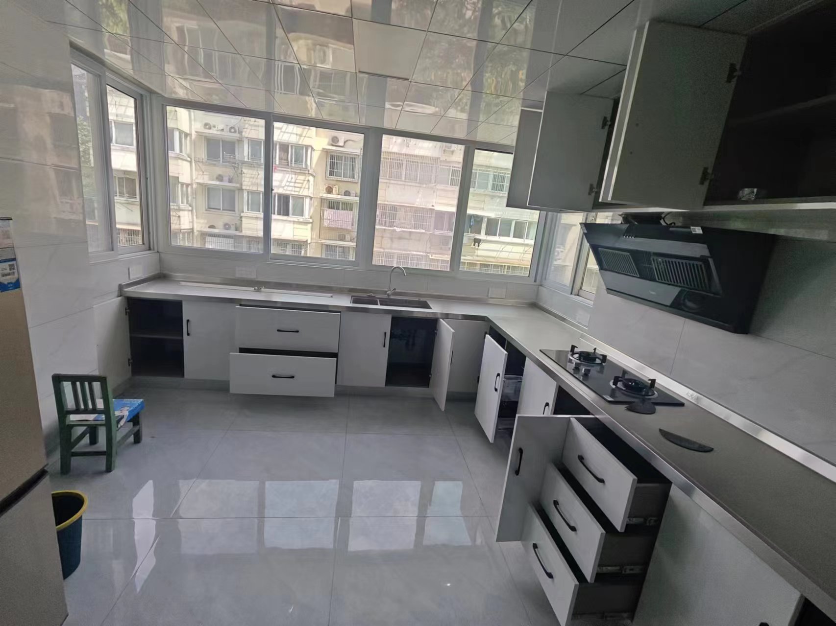 世纪新城 3室2厅1卫 140.00m&sup2;