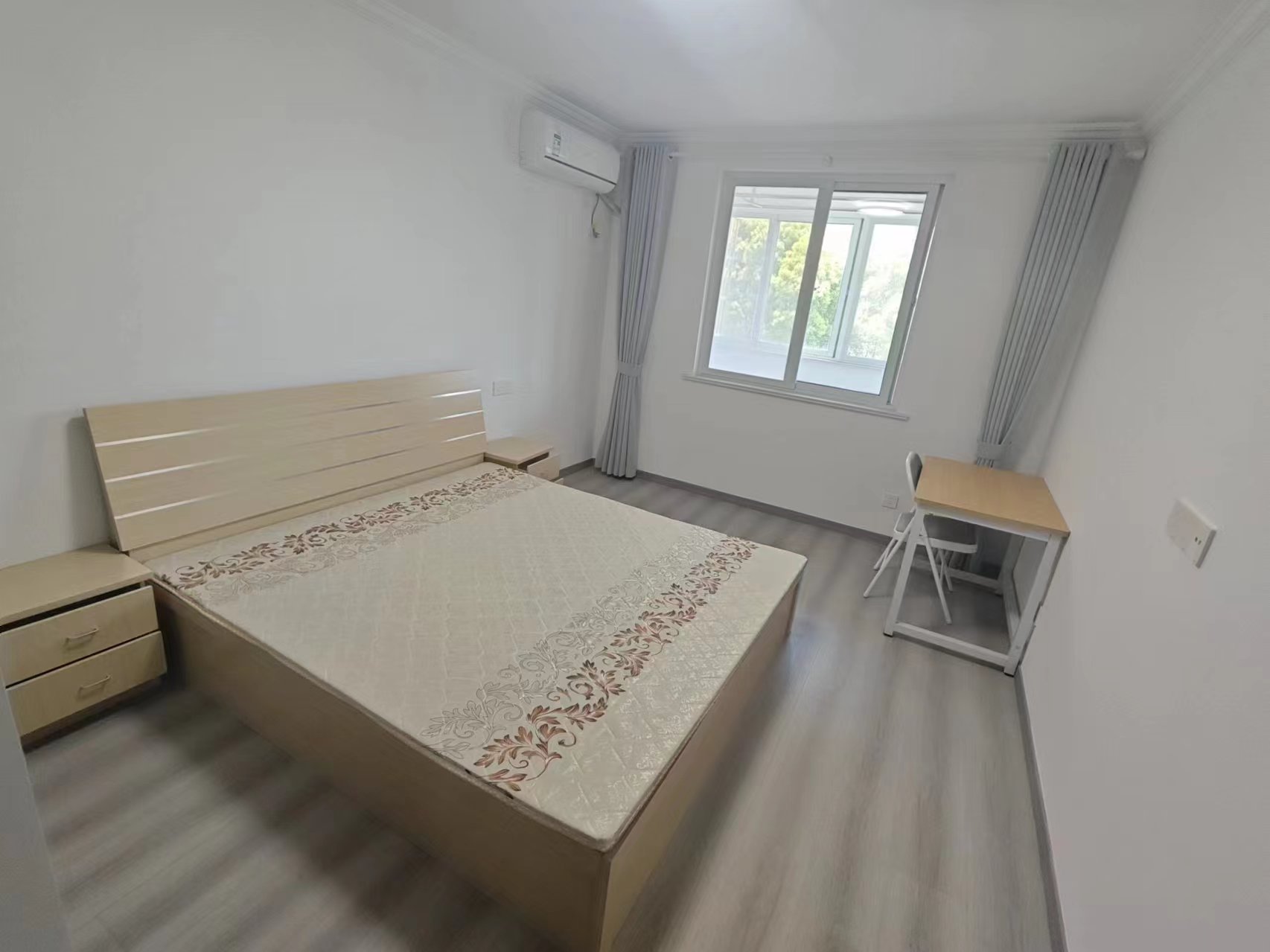 世纪新城 3室2厅1卫 140.00m&sup2;