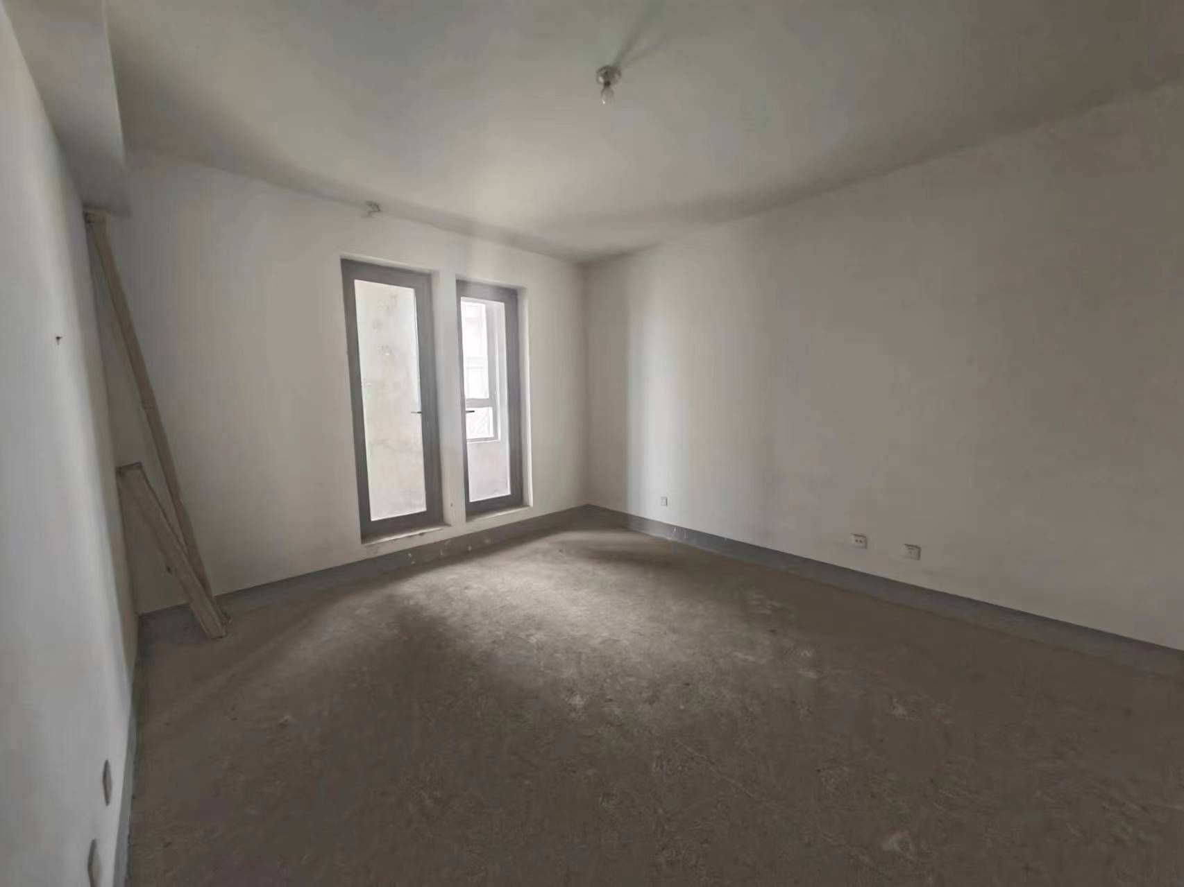 金河名人世家 5室2厅3卫 249.00m&sup2;