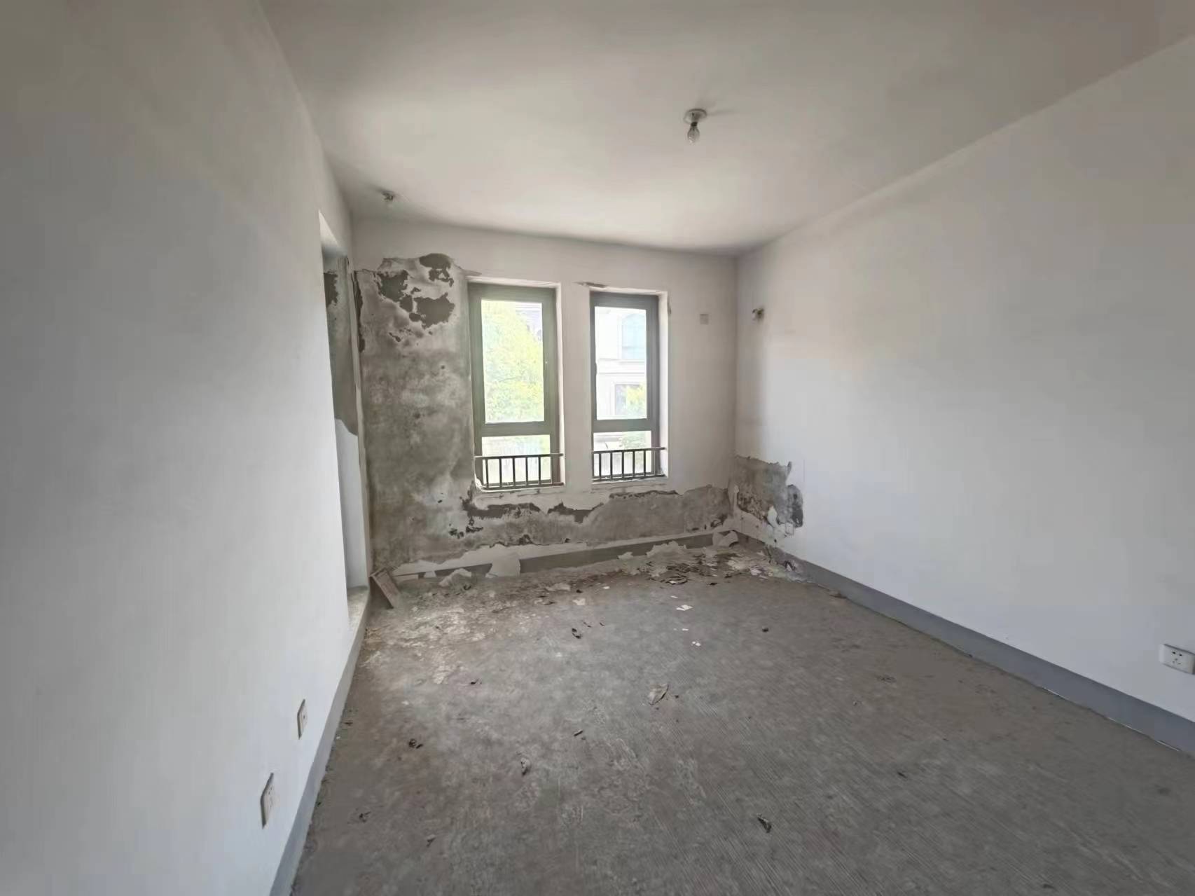 金河名人世家 5室2厅3卫 249.00m&sup2;