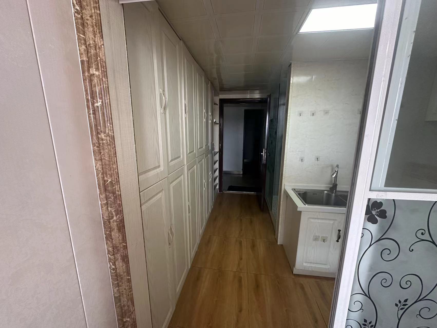 涌鑫八达通广场 1室1厅1卫 50m²