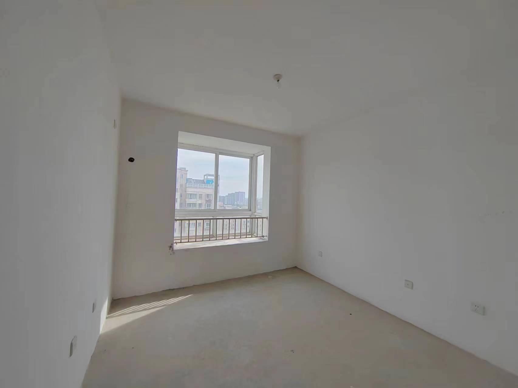天霞苑 2室2厅2卫 156.00m²