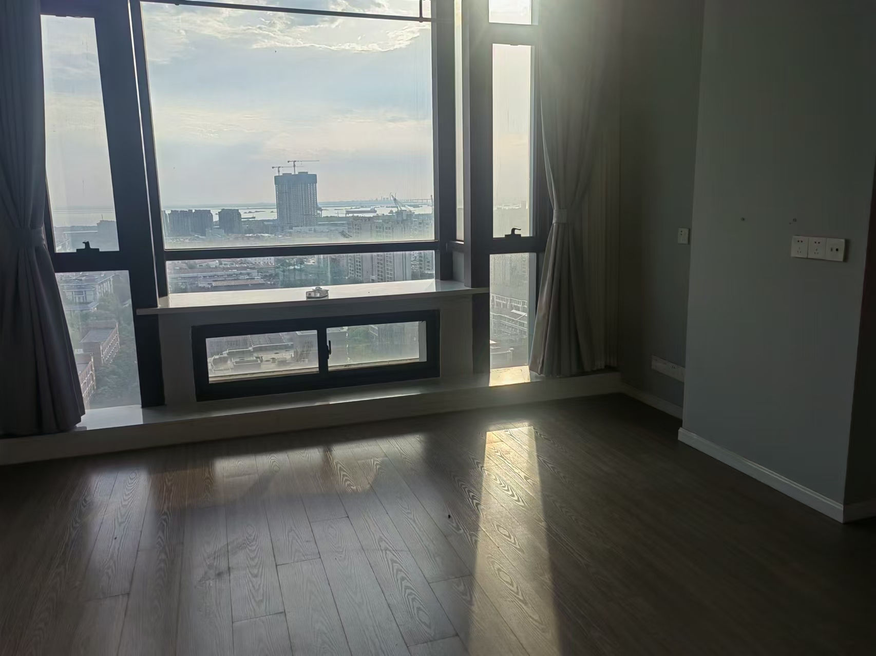 汇金国际 1室1厅1卫 59m&sup2;