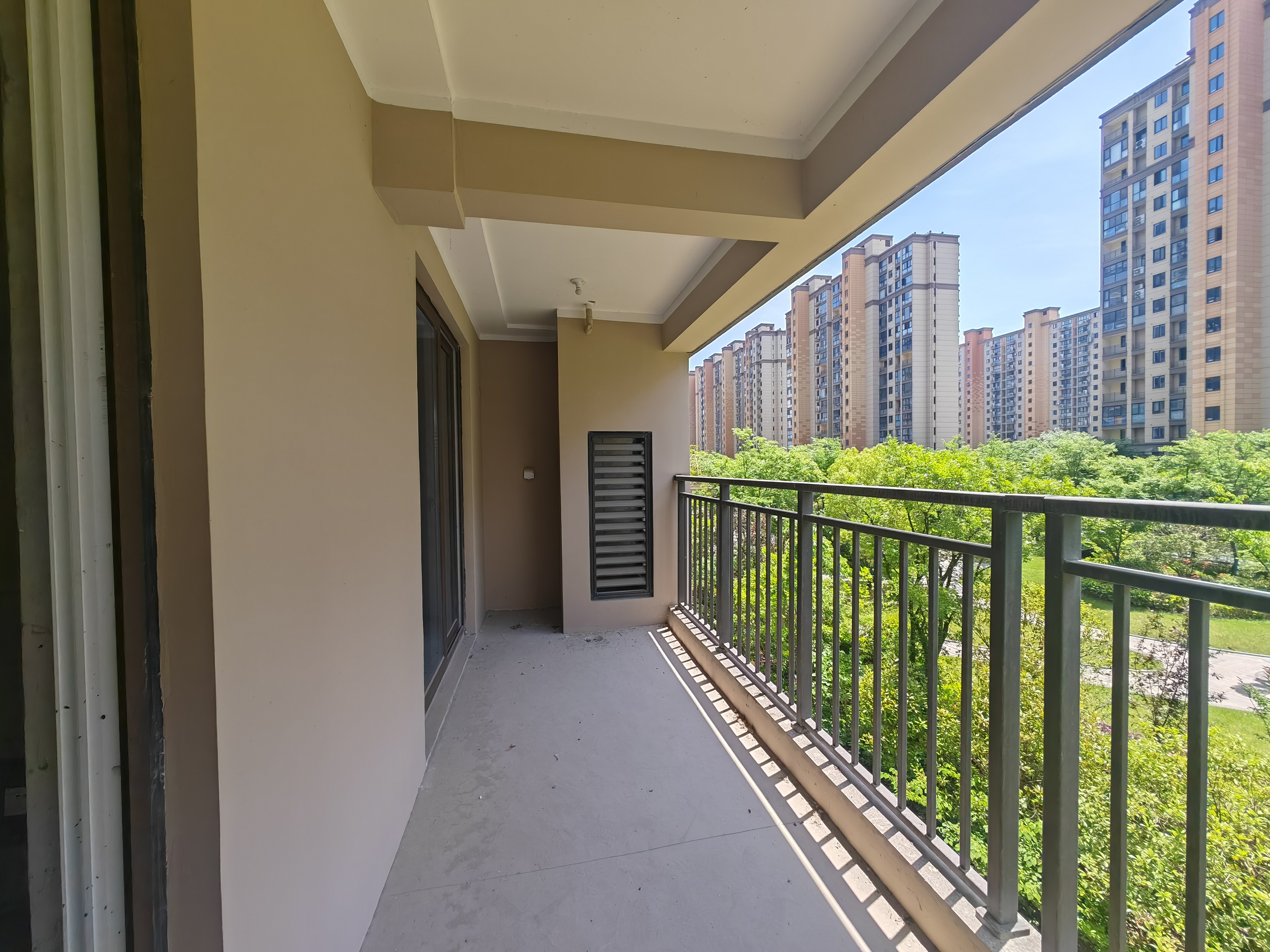 佳源都市 4室2厅2卫 126.85m&sup2;