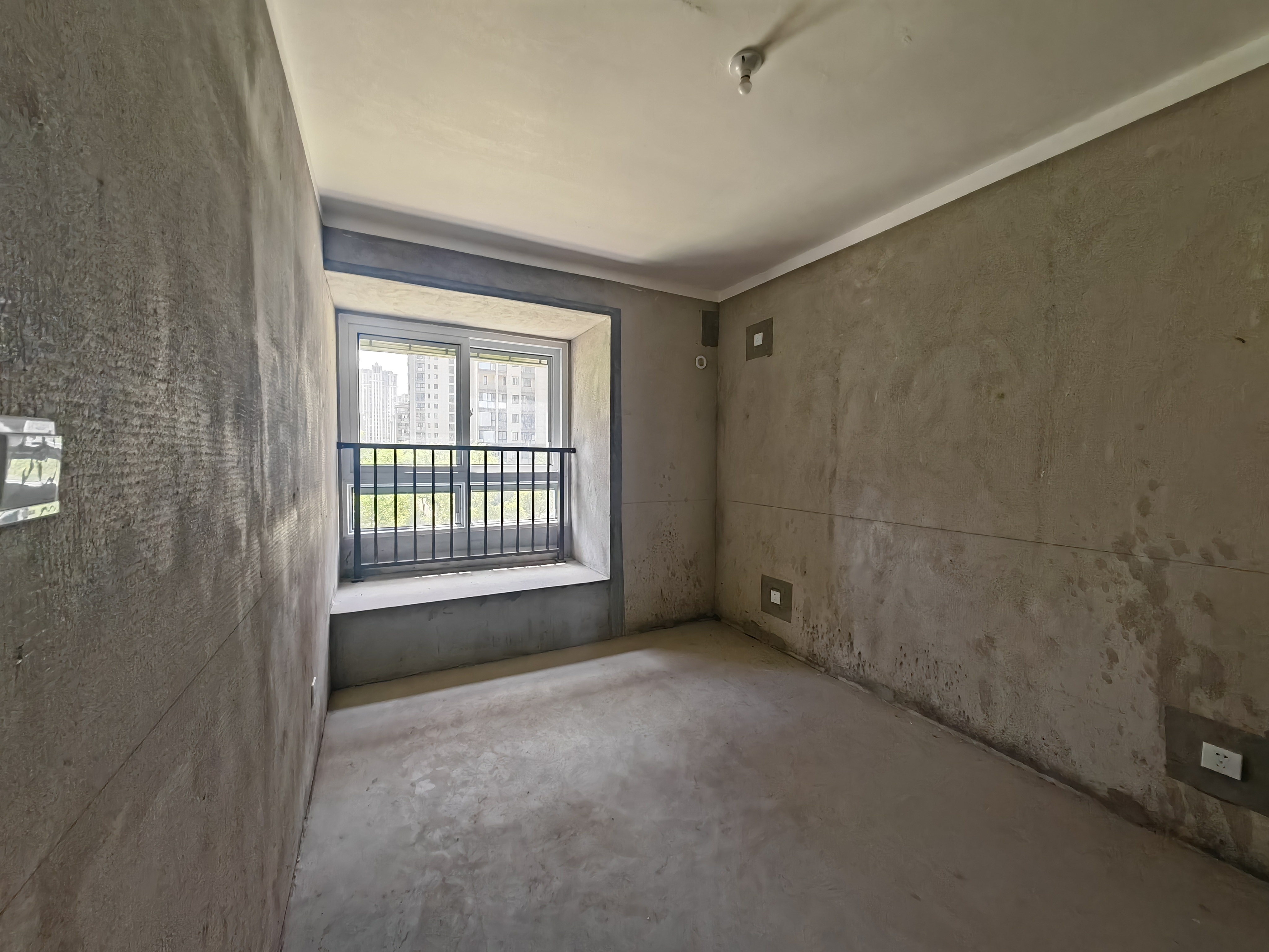 佳源都市 4室2厅2卫 126.85m&sup2;