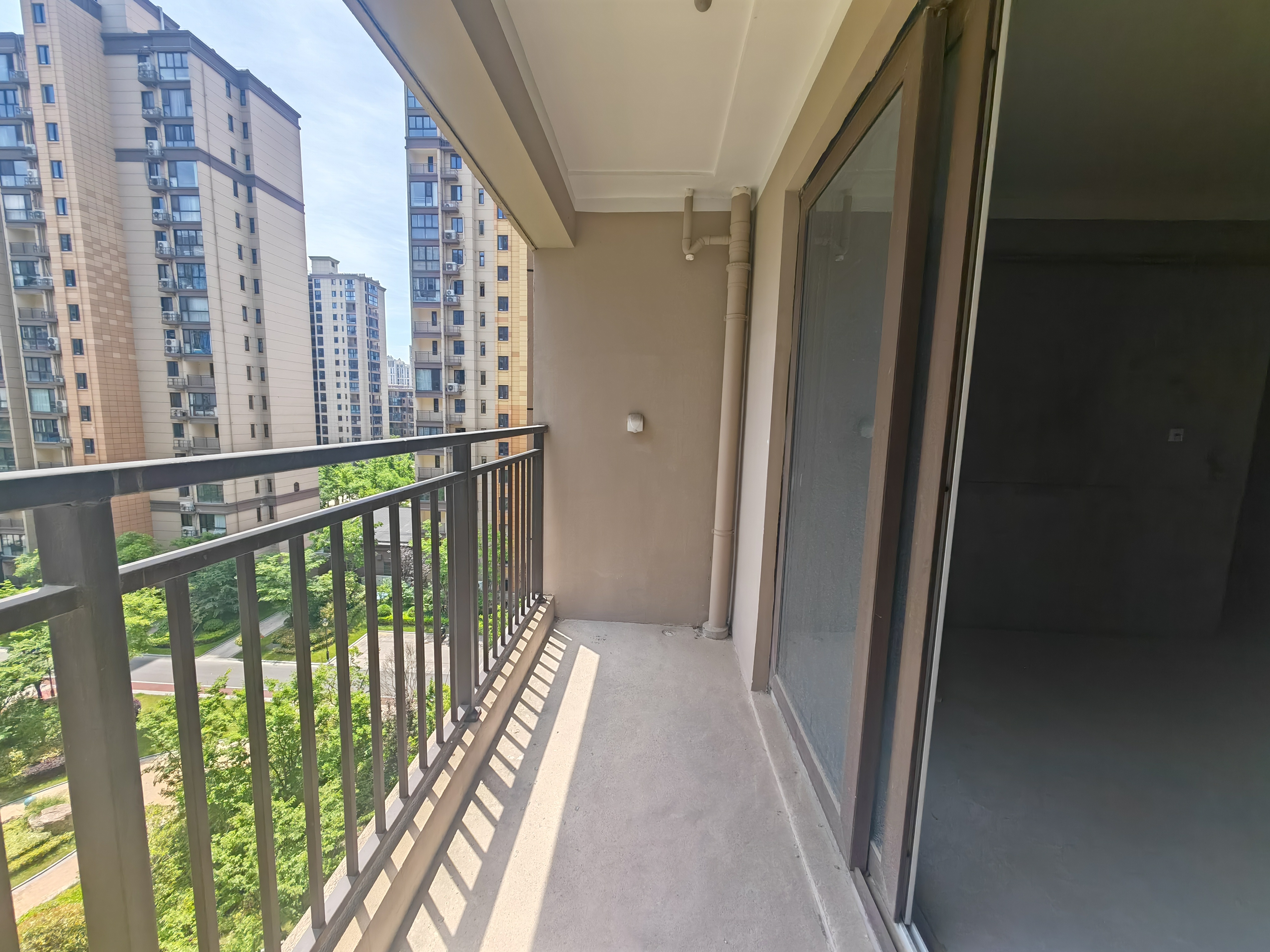 佳源都市 4室2厅2卫 130m&sup2;